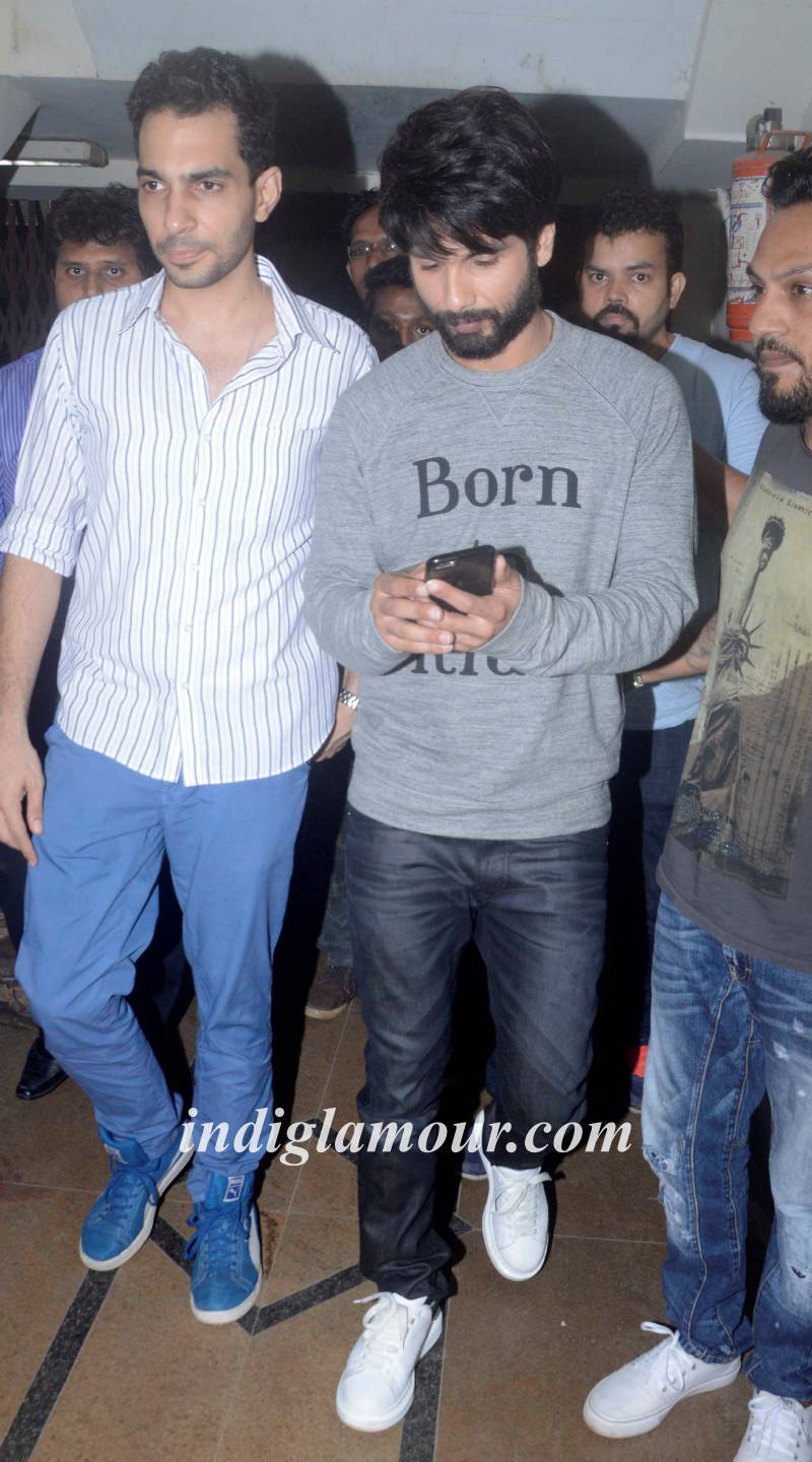 Shahid Kapoor and Alia Bhatt Launches Song of Shaandaar at Red FM Event hd photo