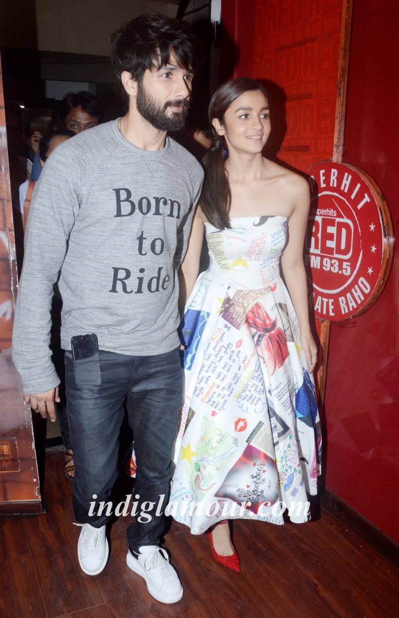 Shahid Kapoor and Alia Bhatt Launches Song of Shaandaar at Red FM Event hd photo