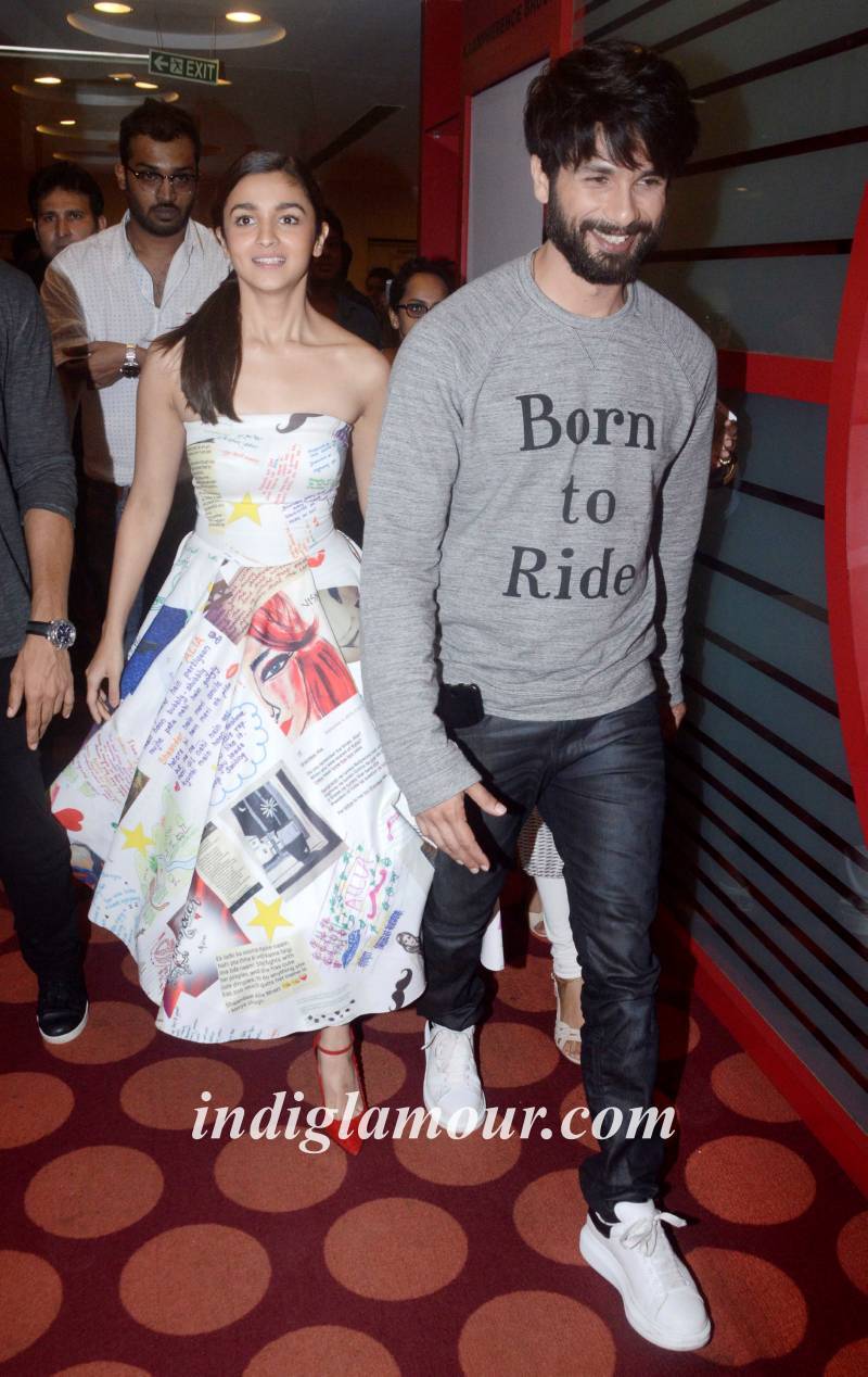 Shahid Kapoor and Alia Bhatt Launches Song of Shaandaar at Red FM Event hd photo