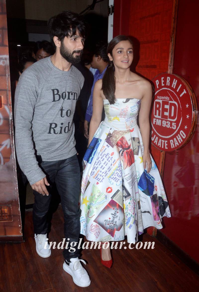 Shahid Kapoor and Alia Bhatt Launches Song of Shaandaar at Red FM Event hd photo