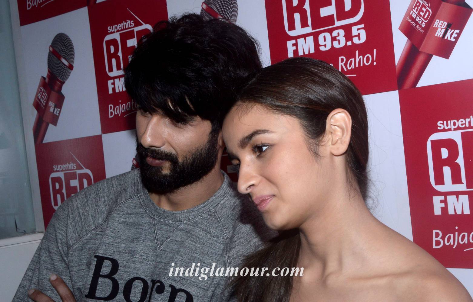 Shahid Kapoor and Alia Bhatt Launches Song of Shaandaar at Red FM Event hd photo