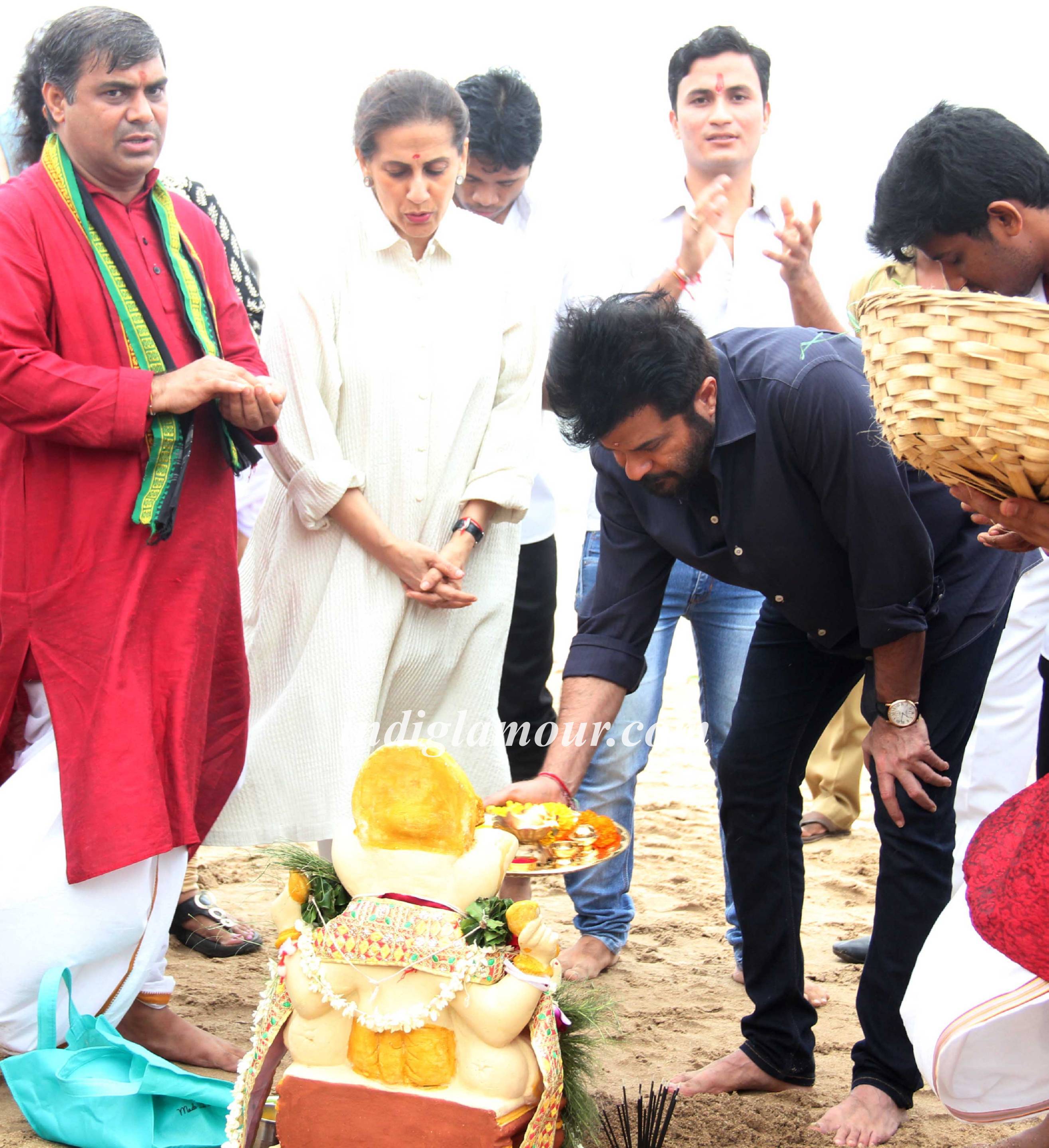 Anil Kapoor Celebrates Ganpati Visarjan Event hd photo