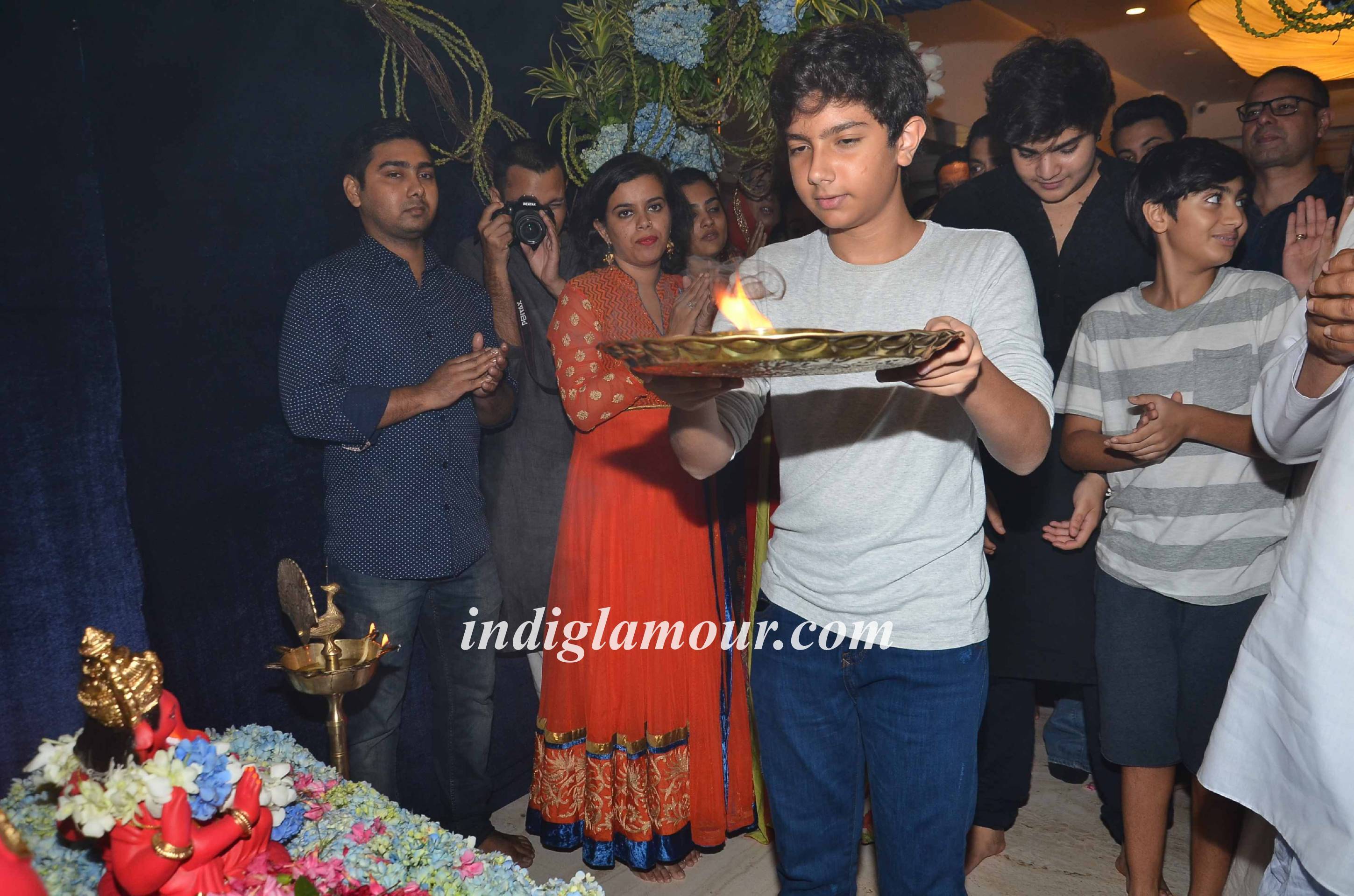 Salman Khan and Family Celebrates Ganpati Visarjan and Aarti Event hd photo