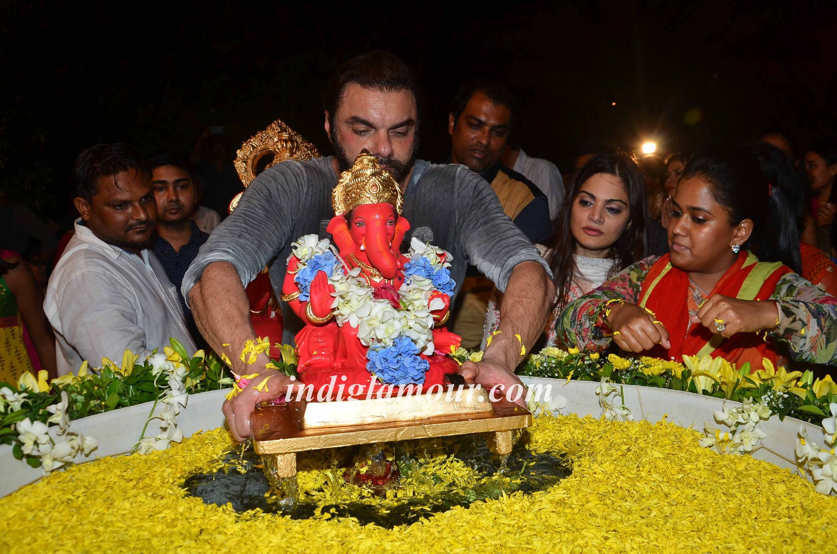 Salman Khan and Family Celebrates Ganpati Visarjan and Aarti Event hd photo