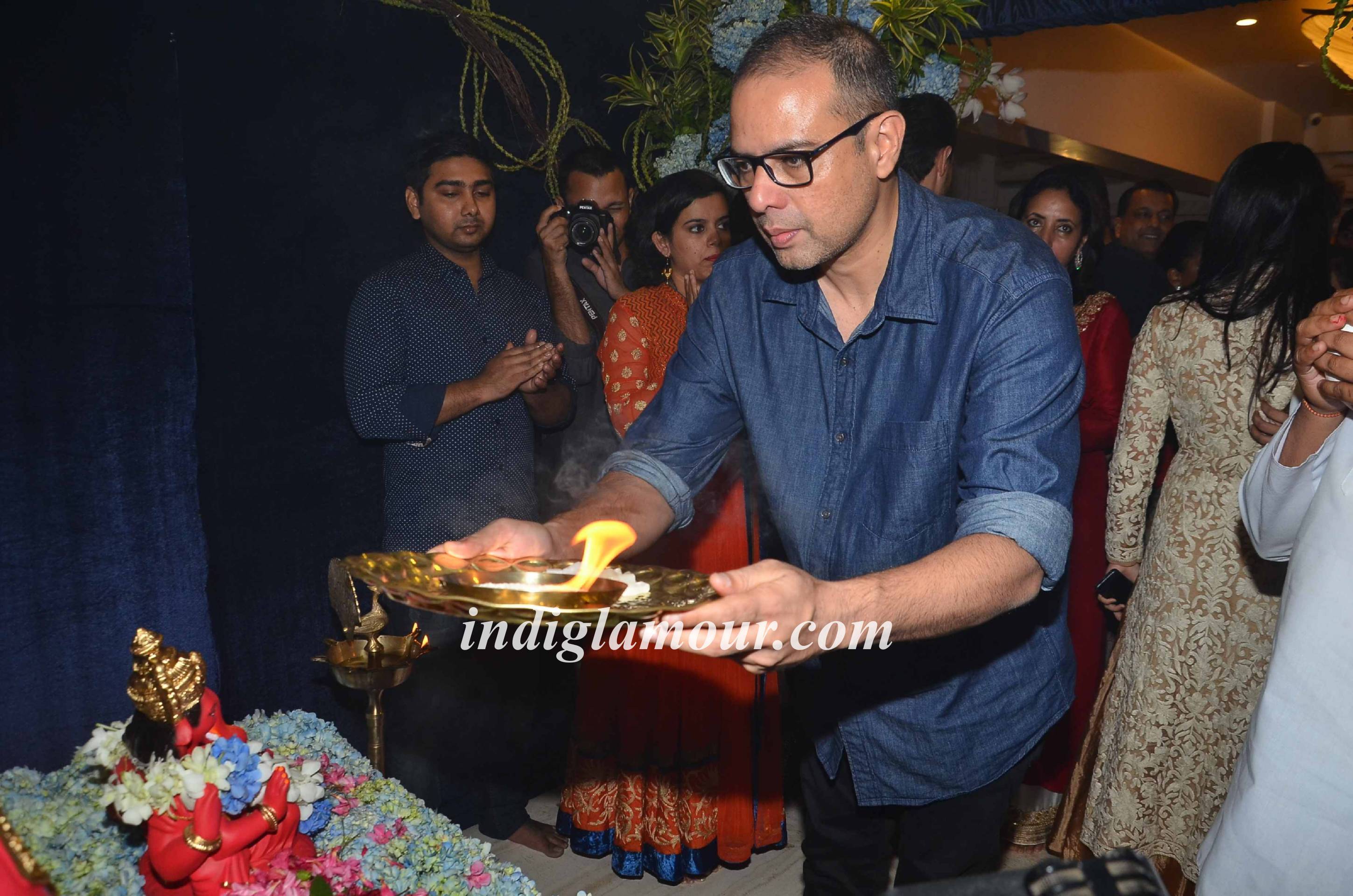 Salman Khan and Family Celebrates Ganpati Visarjan and Aarti Event hd photo