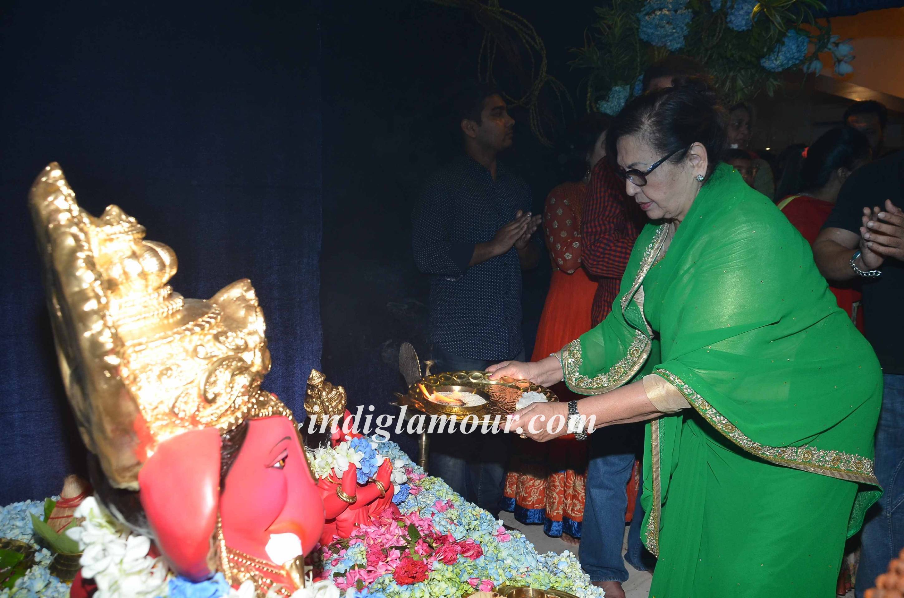 Salman Khan and Family Celebrates Ganpati Visarjan and Aarti Event hd photo