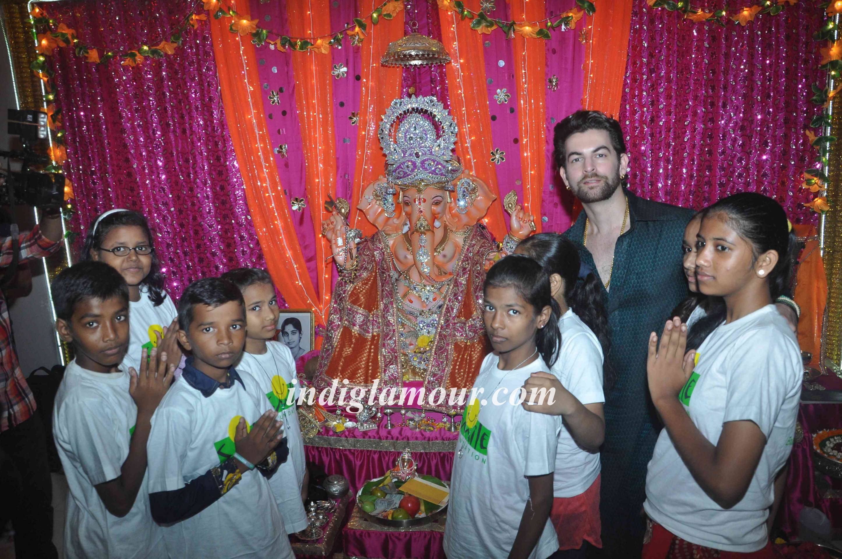 Neil Nitin Mukesh Celebrates Ganesh Festival Event hd photo