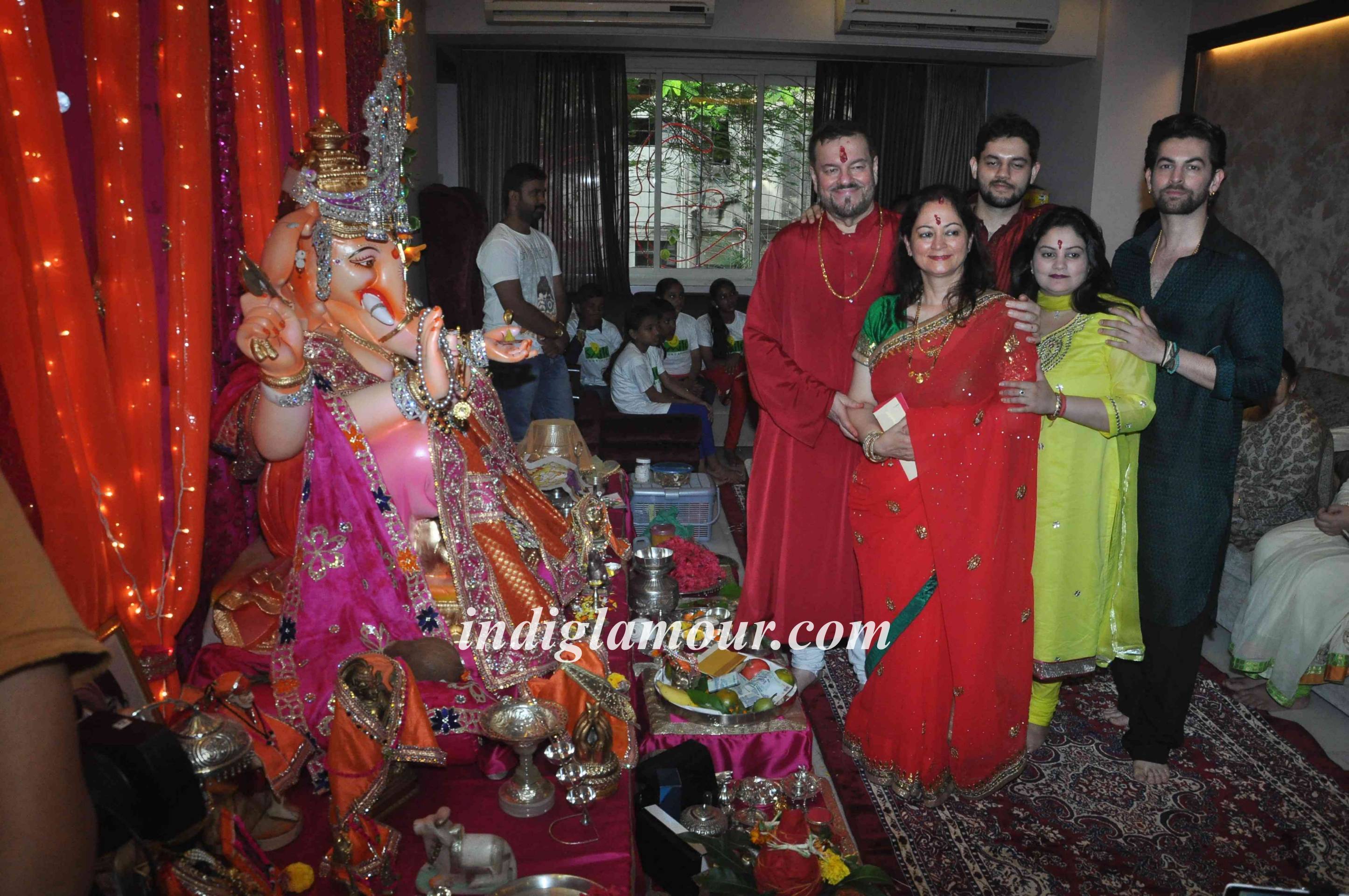 Neil Nitin Mukesh Celebrates Ganesh Festival Event hd photo