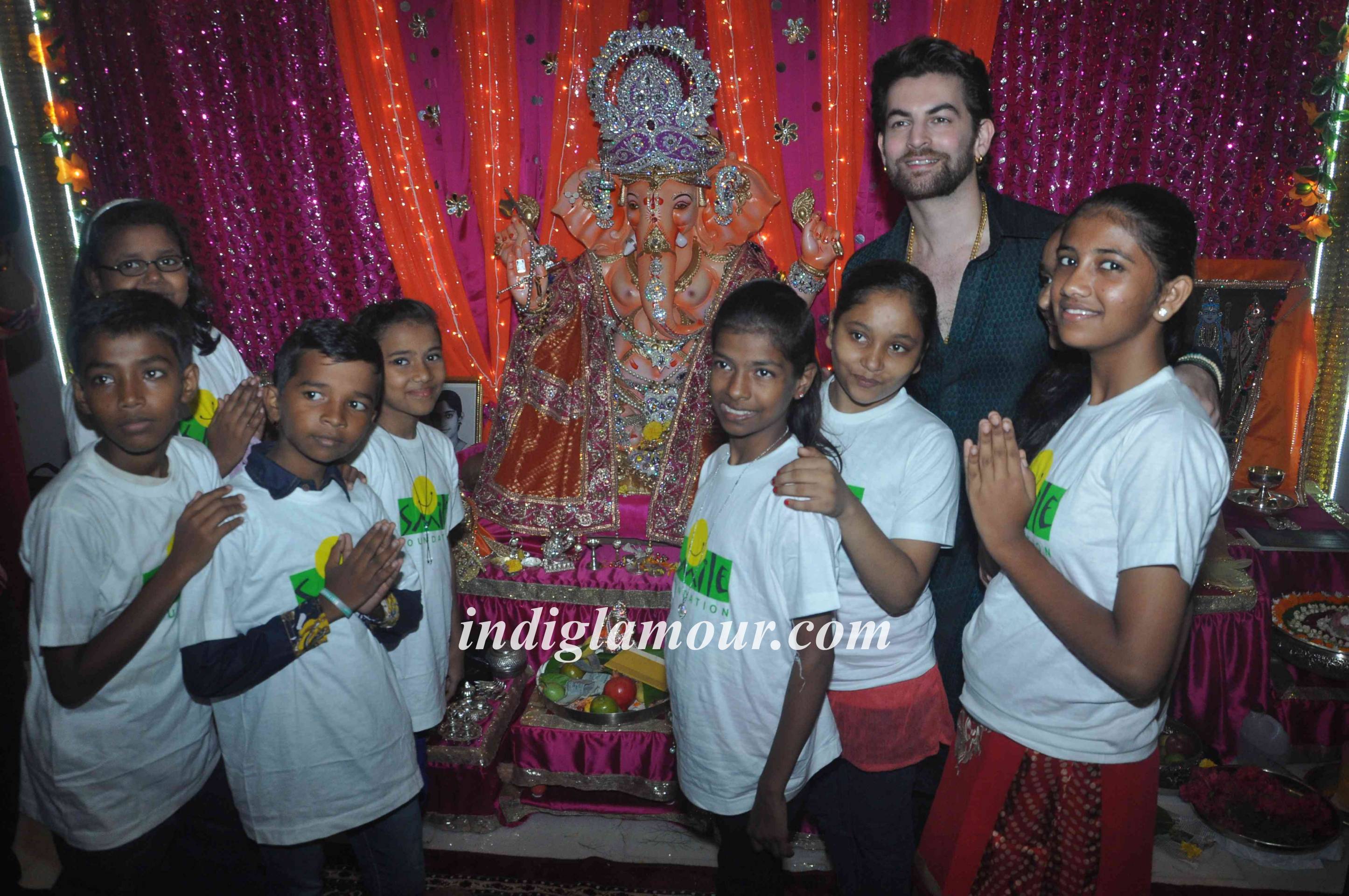 Neil Nitin Mukesh Celebrates Ganesh Festival Event hd photo