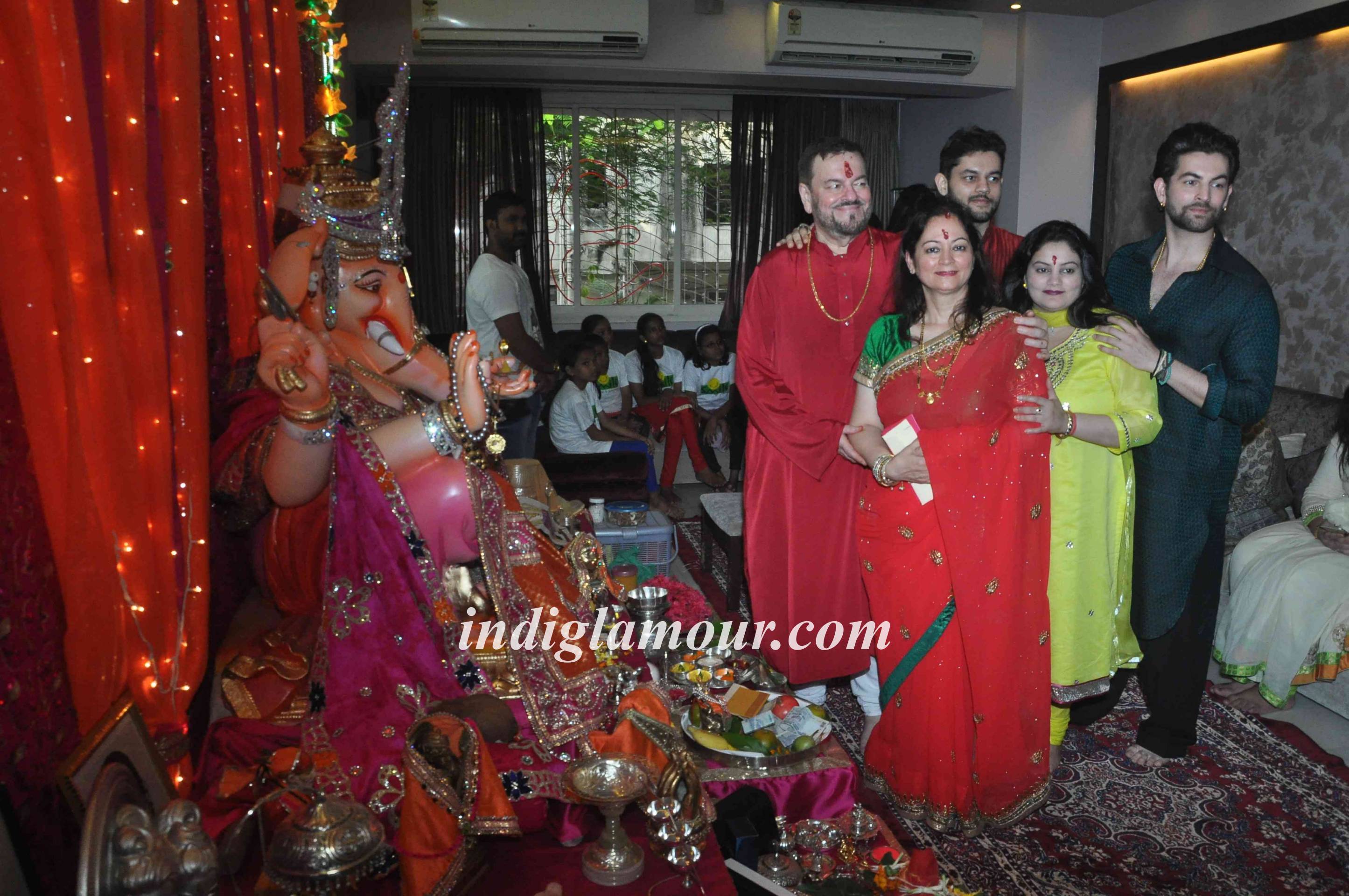 Neil Nitin Mukesh Celebrates Ganesh Festival Event hd photo
