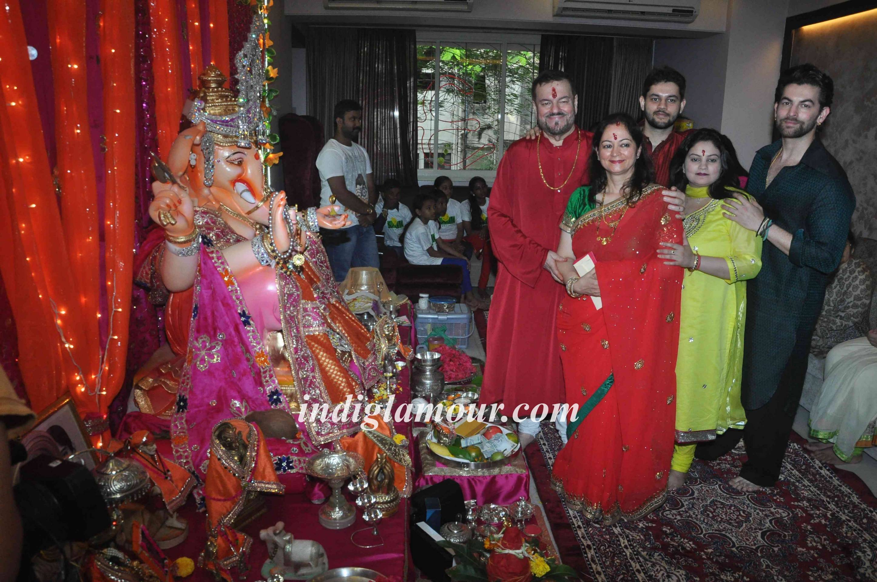 Neil Nitin Mukesh Celebrates Ganesh Festival Event hd photo