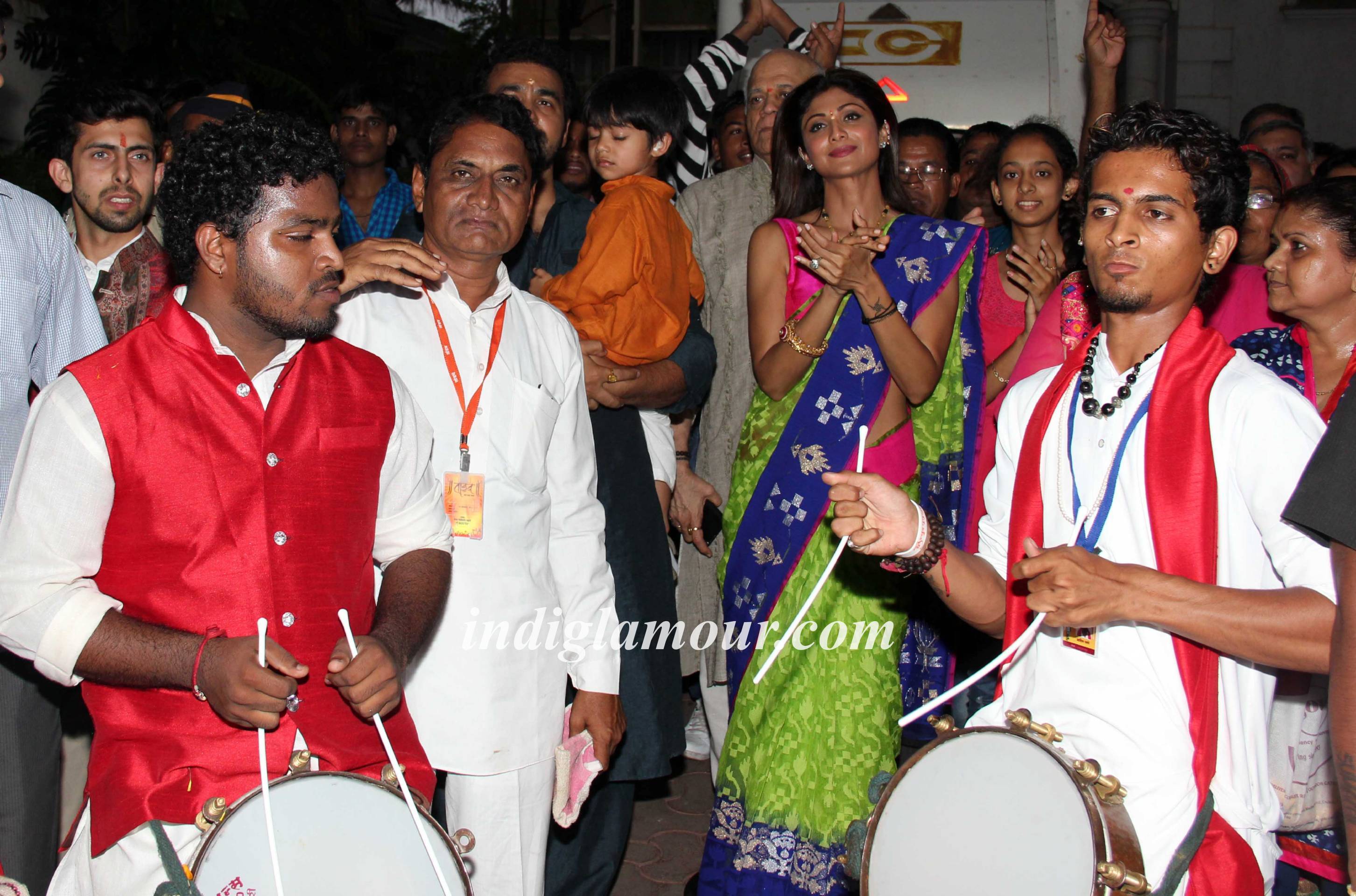 Shilpa Shetty and Raj Kundra Celebrates Ganpati Visarjan Event hd photo