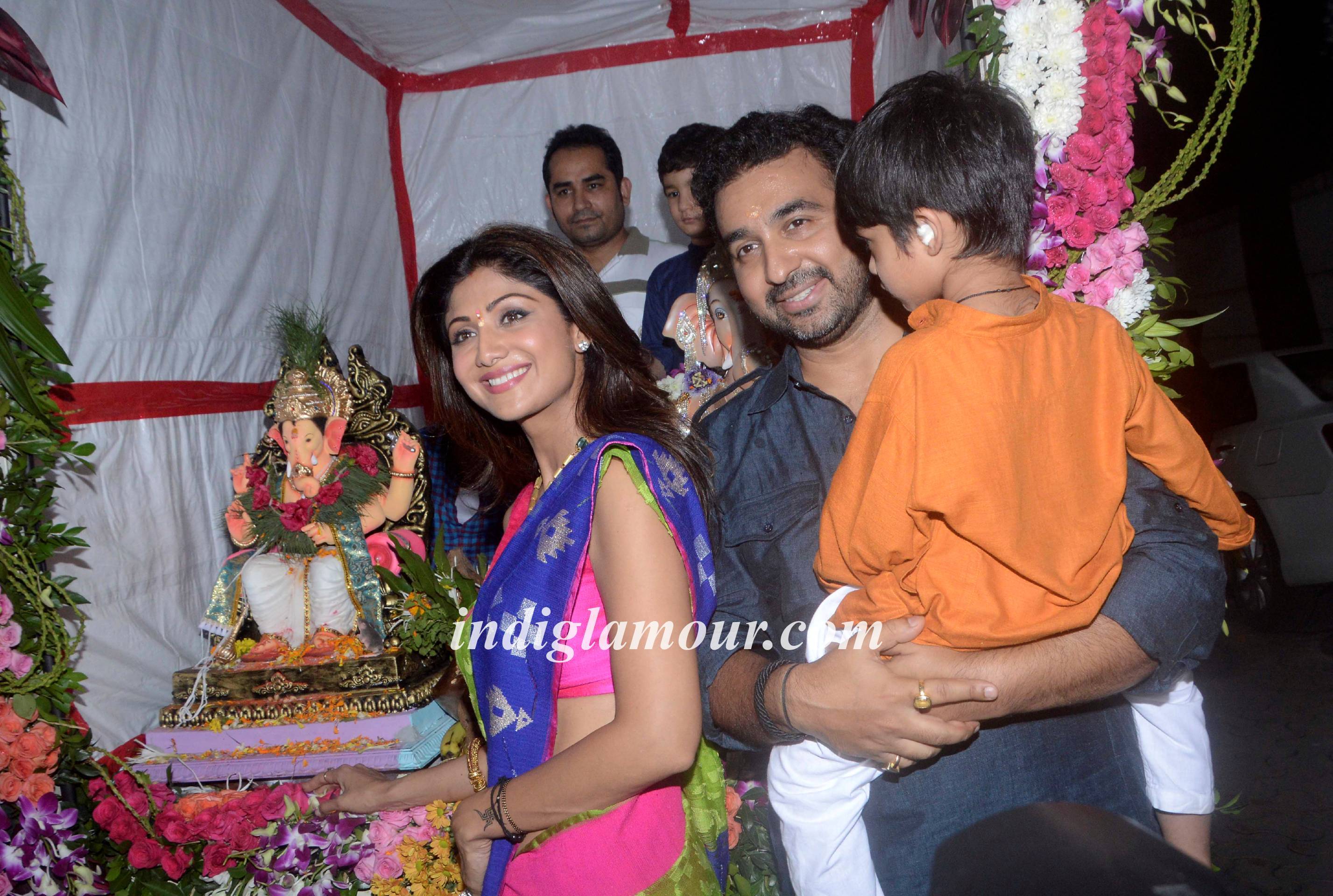 Shilpa Shetty and Raj Kundra Celebrates Ganpati Visarjan Event hd photo
