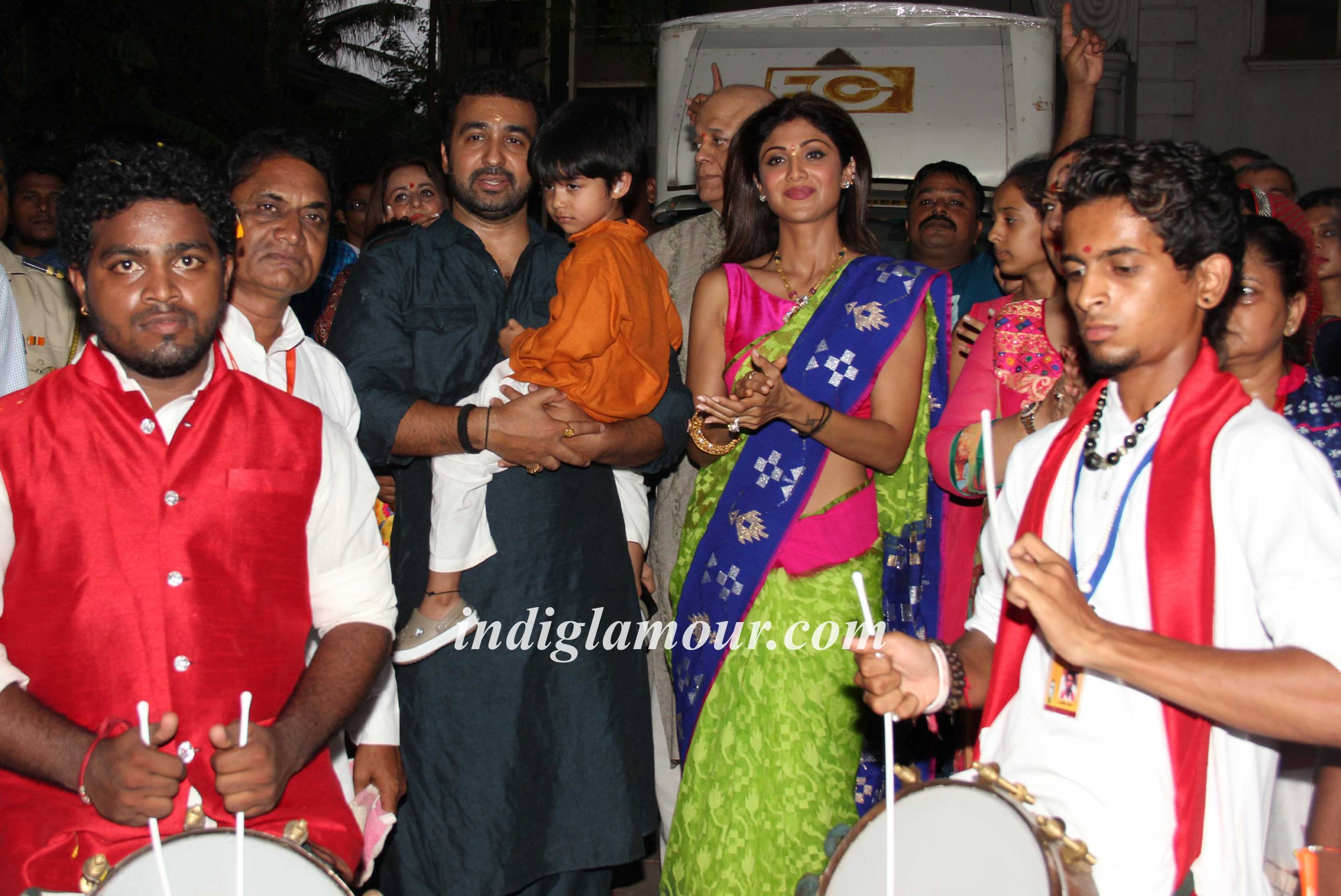 Shilpa Shetty and Raj Kundra Celebrates Ganpati Visarjan Event hd photo