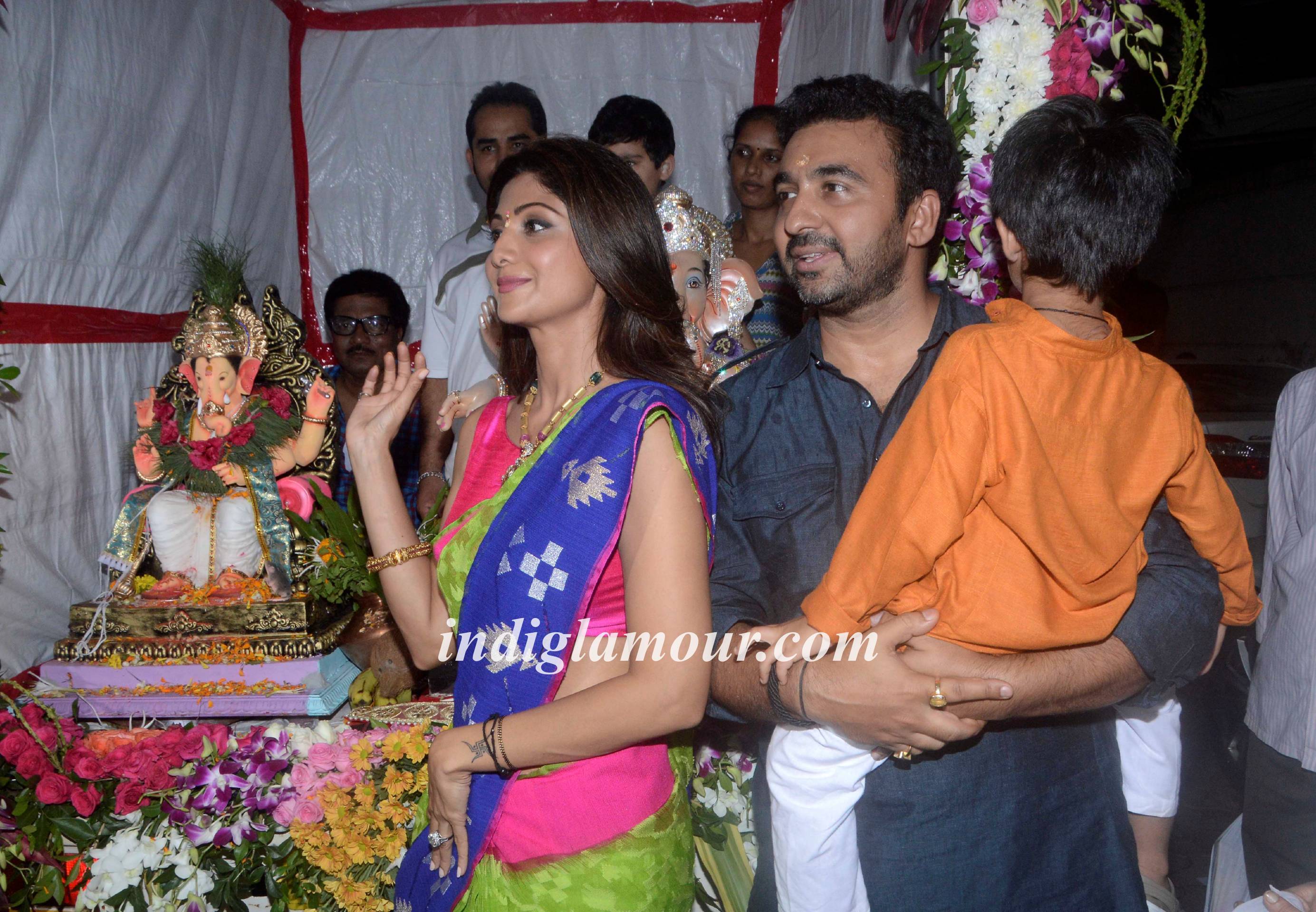 Shilpa Shetty and Raj Kundra Celebrates Ganpati Visarjan Event hd photo