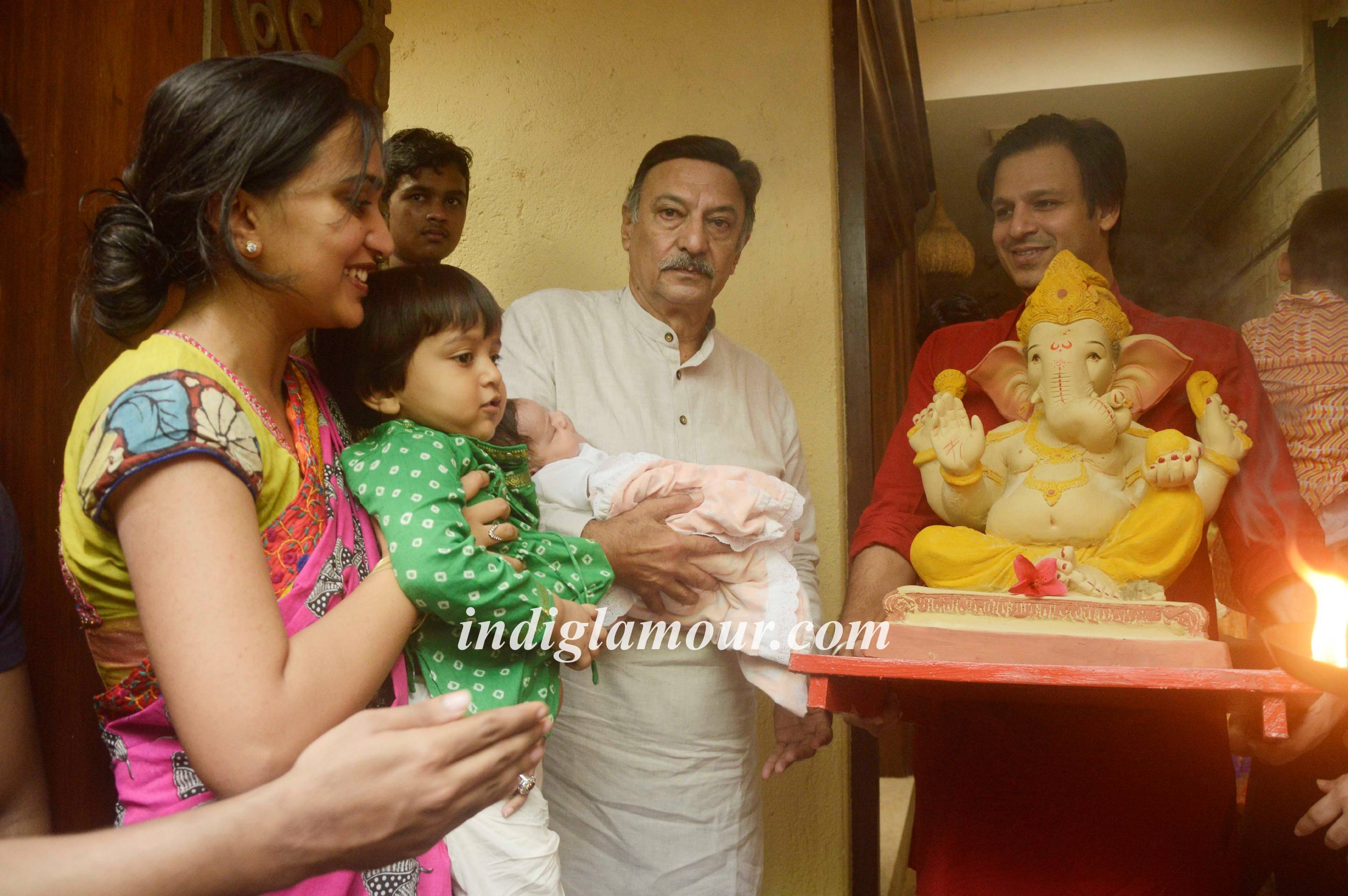 Vivek Oberoi Celebrates Ganesh Festival Event hd photo