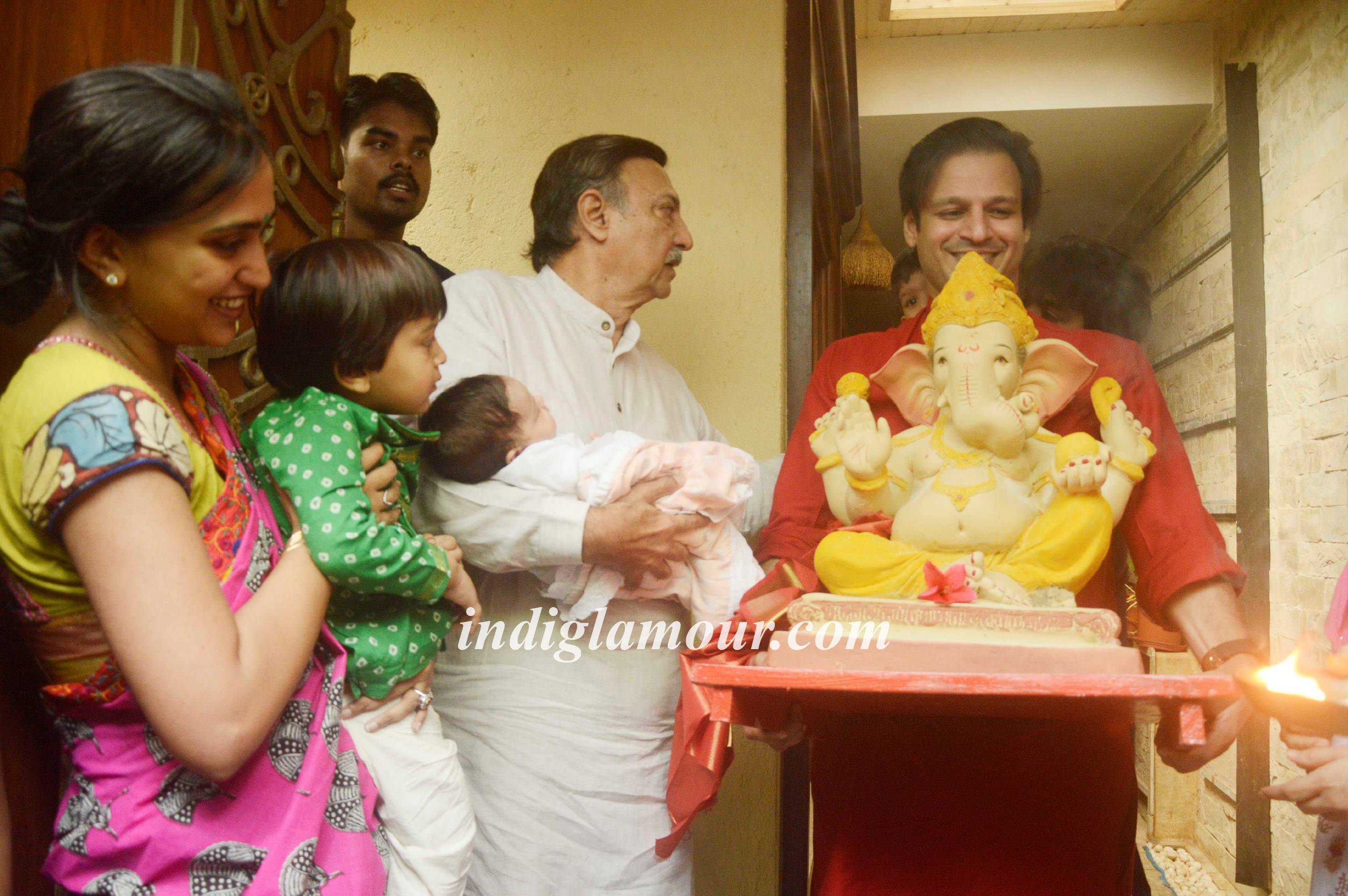 Vivek Oberoi Celebrates Ganesh Festival Event hd photo
