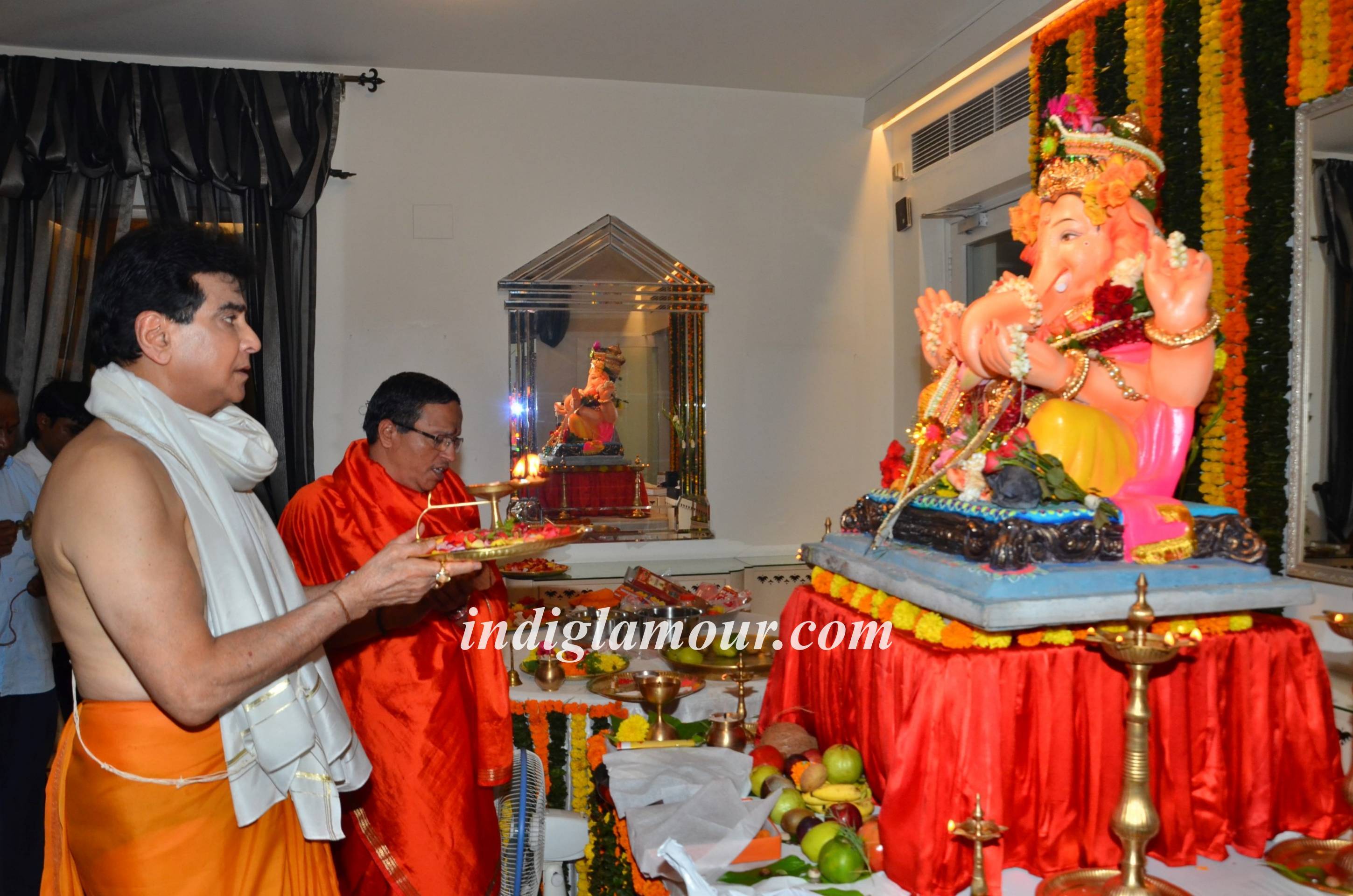 Ganpati Celebrations at Jeetendra House Event hd photo