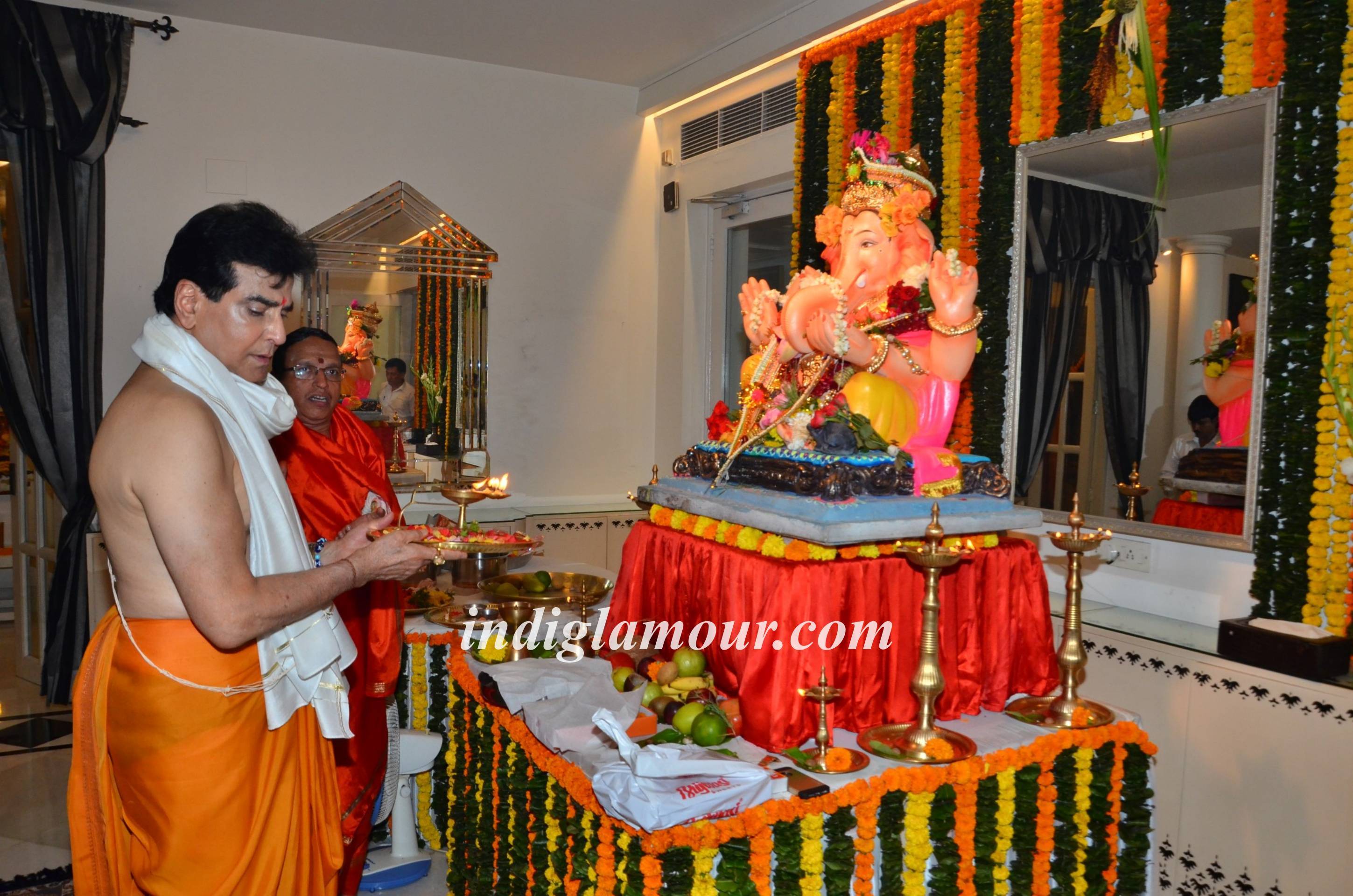 Ganpati Celebrations at Jeetendra House Event hd photo
