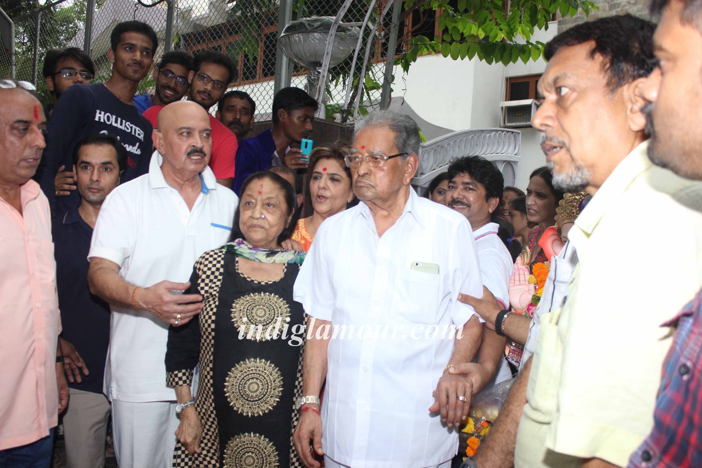 Rakesh Roshan Celebrates Ganpati Visarjan Event hd photo