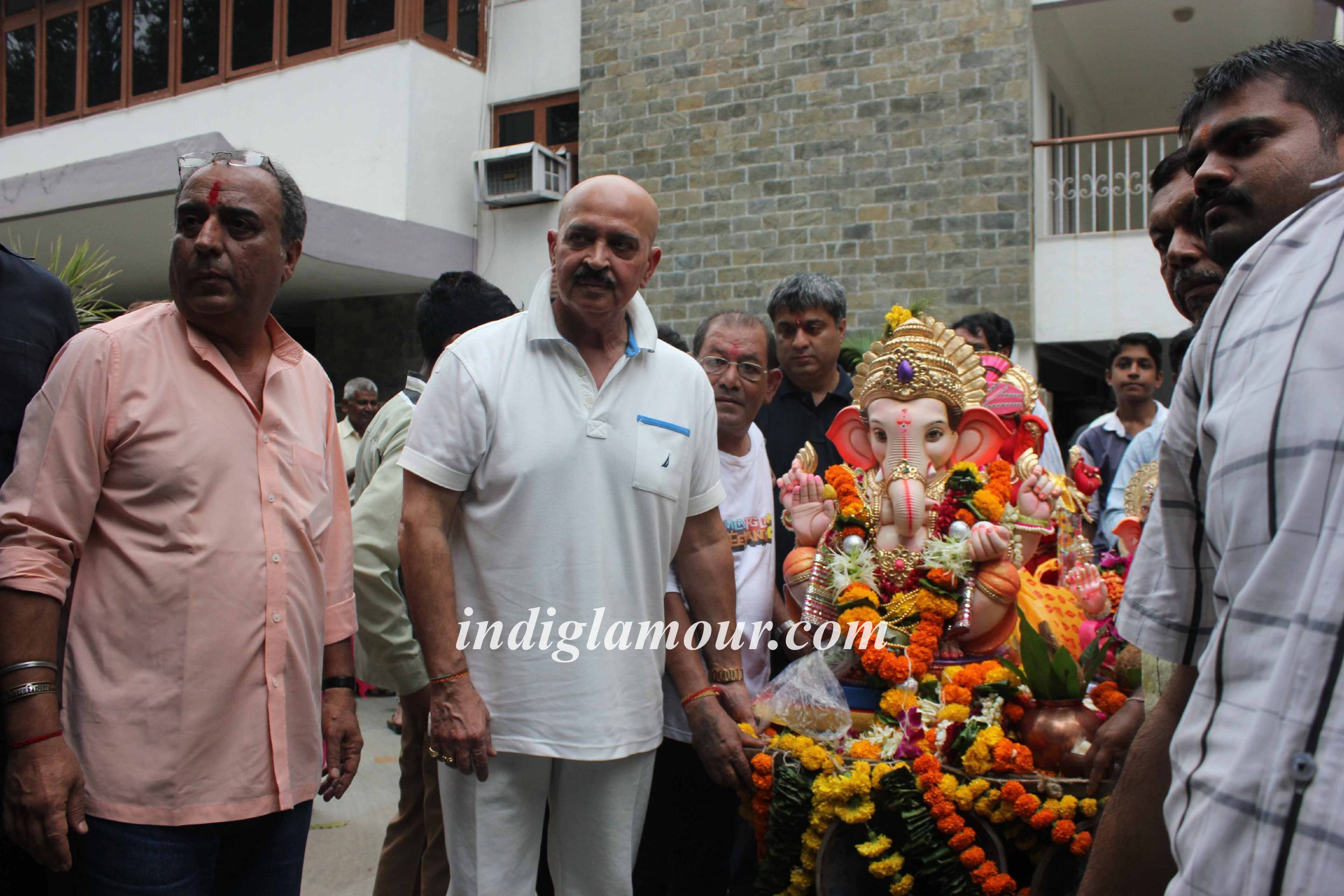 Rakesh Roshan Celebrates Ganpati Visarjan Event hd photo
