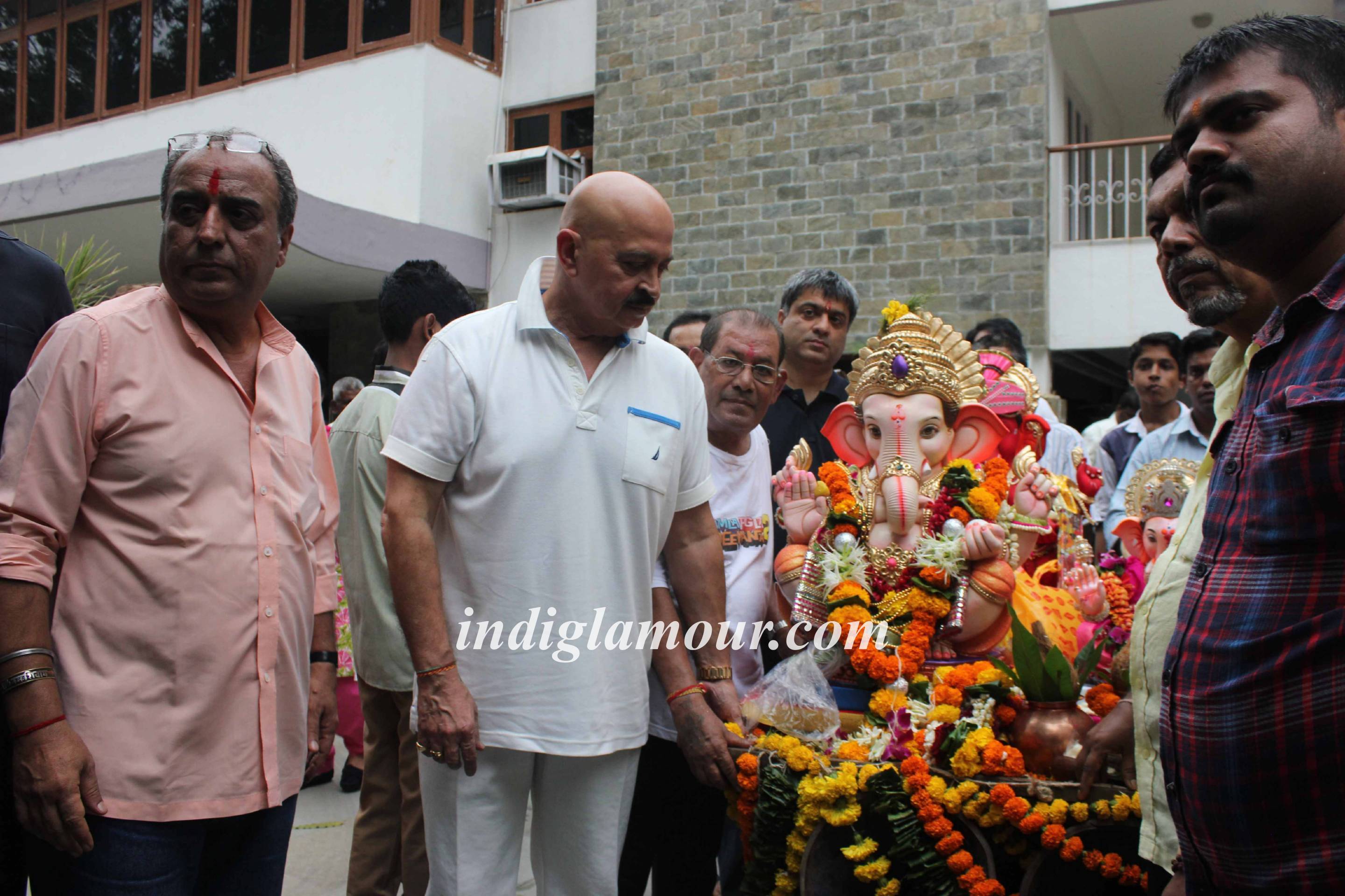 Rakesh Roshan Celebrates Ganpati Visarjan Event hd photo
