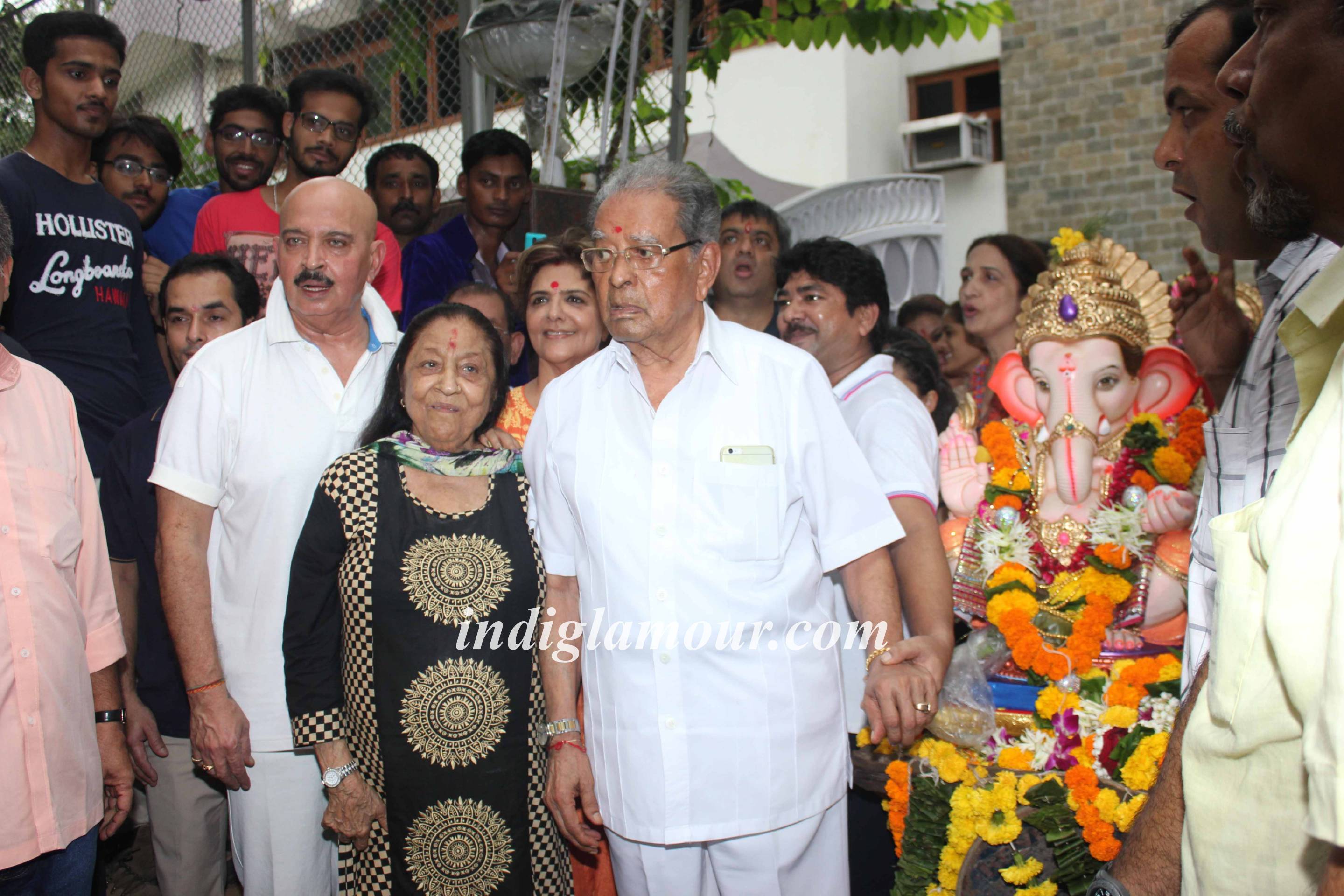 Rakesh Roshan Celebrates Ganpati Visarjan Event hd photo