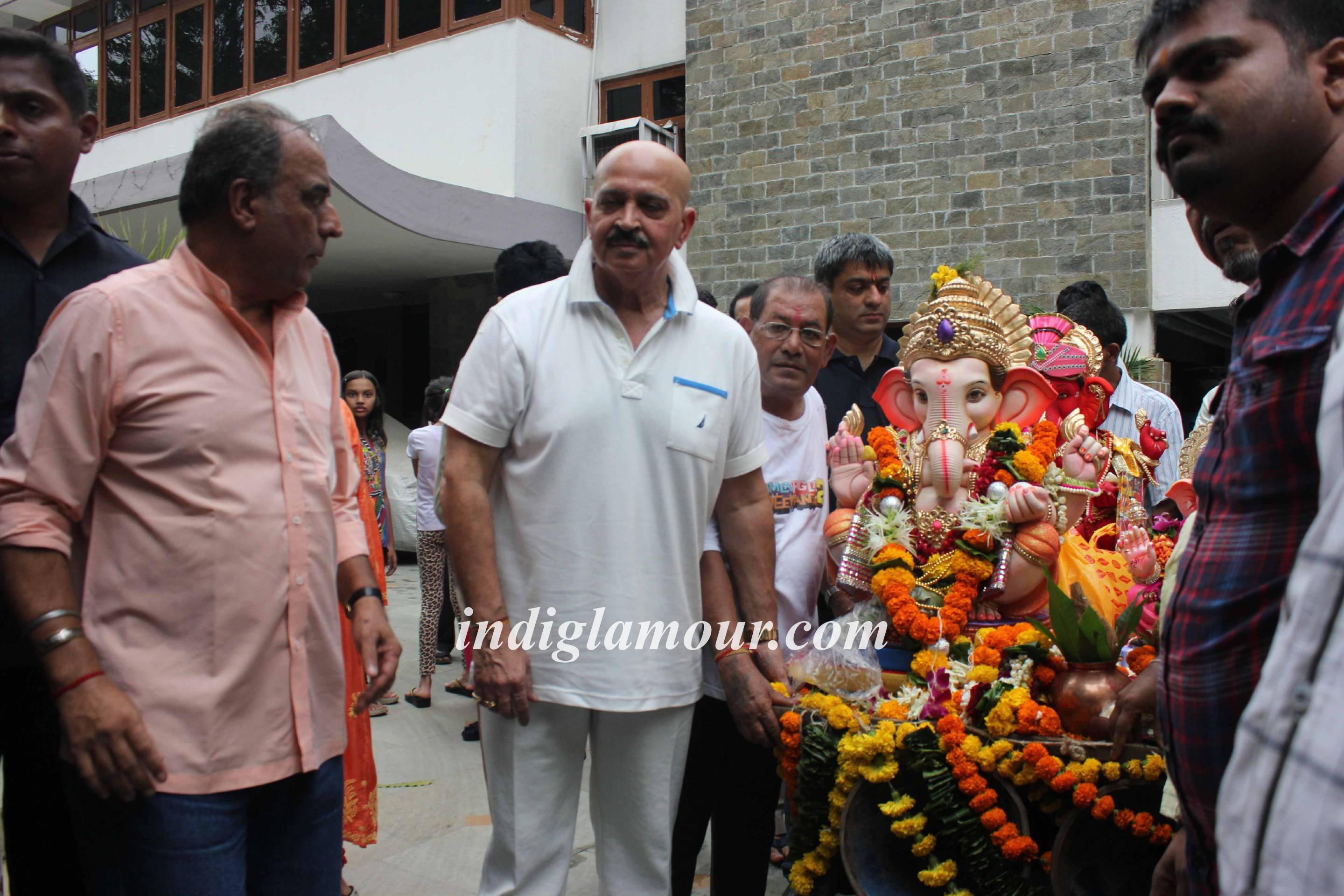Rakesh Roshan Celebrates Ganpati Visarjan Event hd photo