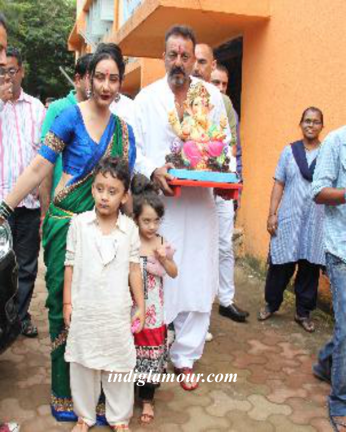 Sanjay Dutt Celebrates Ganpati Visarjan Event hd photo
