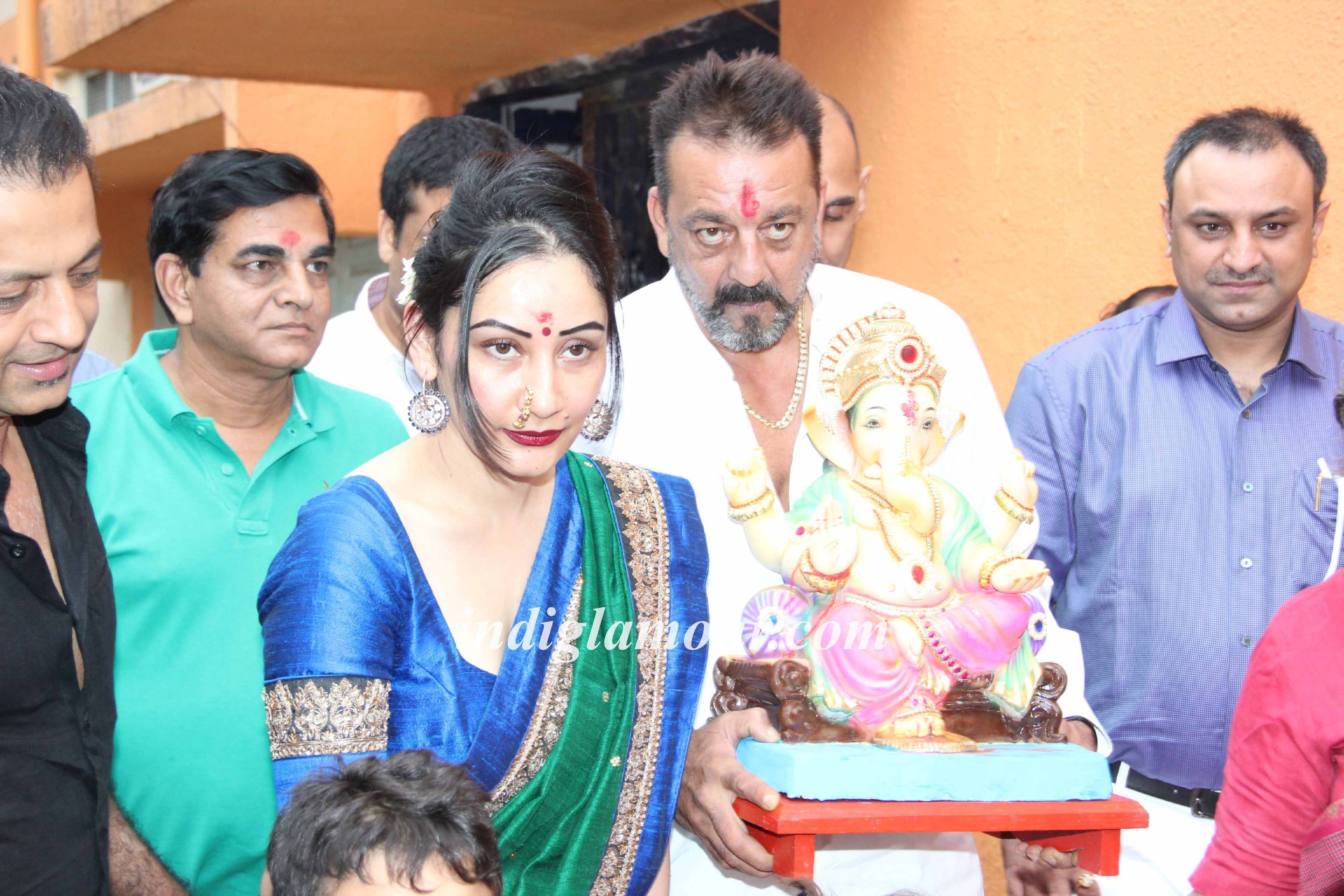 Sanjay Dutt Celebrates Ganpati Visarjan Event hd photo
