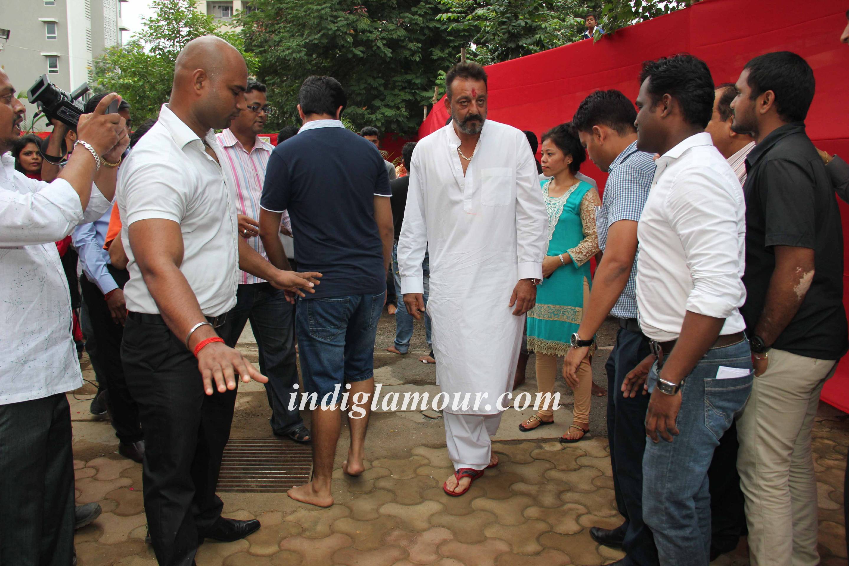 Sanjay Dutt Celebrates Ganpati Visarjan Event hd photo