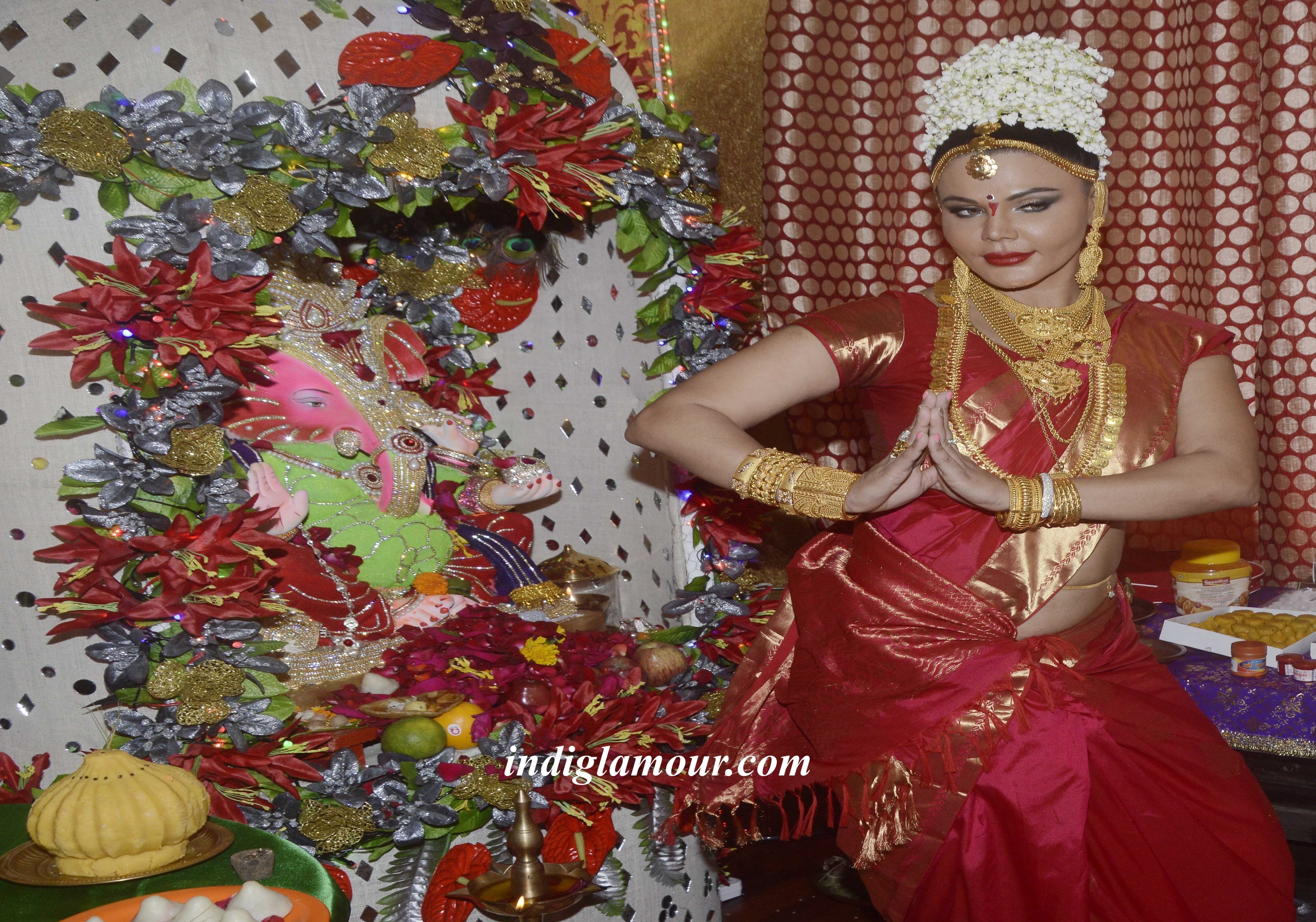 Rakhi Sawant Celebrates Ganesh Festival Event hd photo