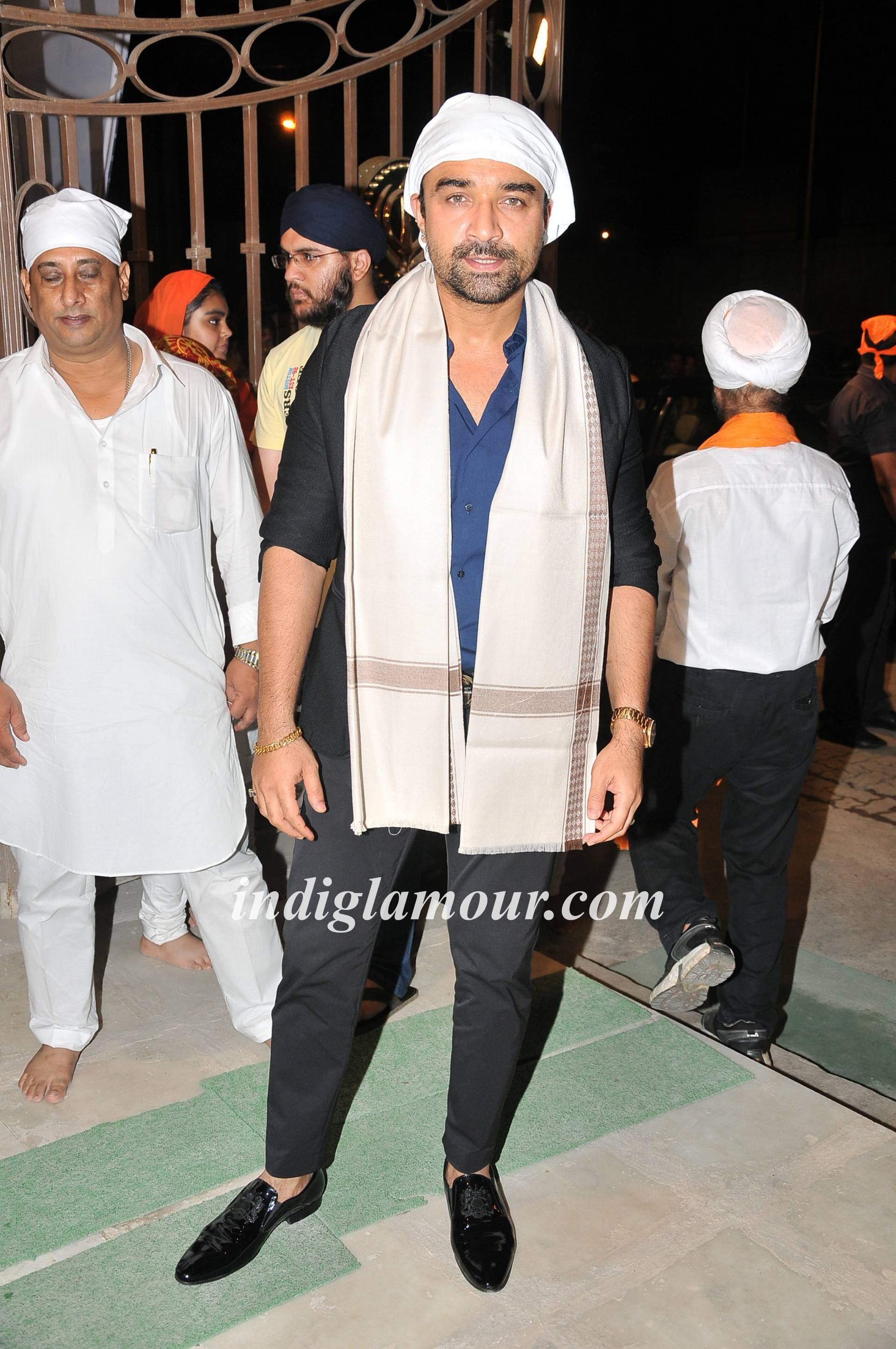 Prayers for the Success of the Film Singh Is Bling with the Team of the Film Event hd photo