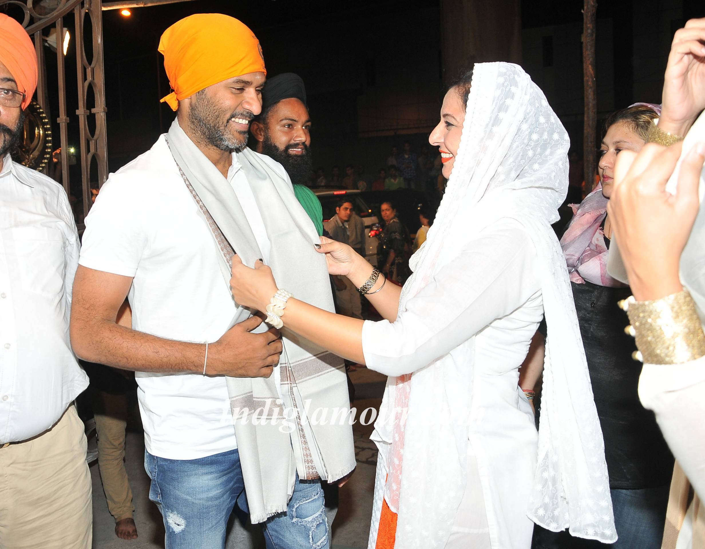 Prayers for the Success of the Film Singh Is Bling with the Team of the Film Event hd photo