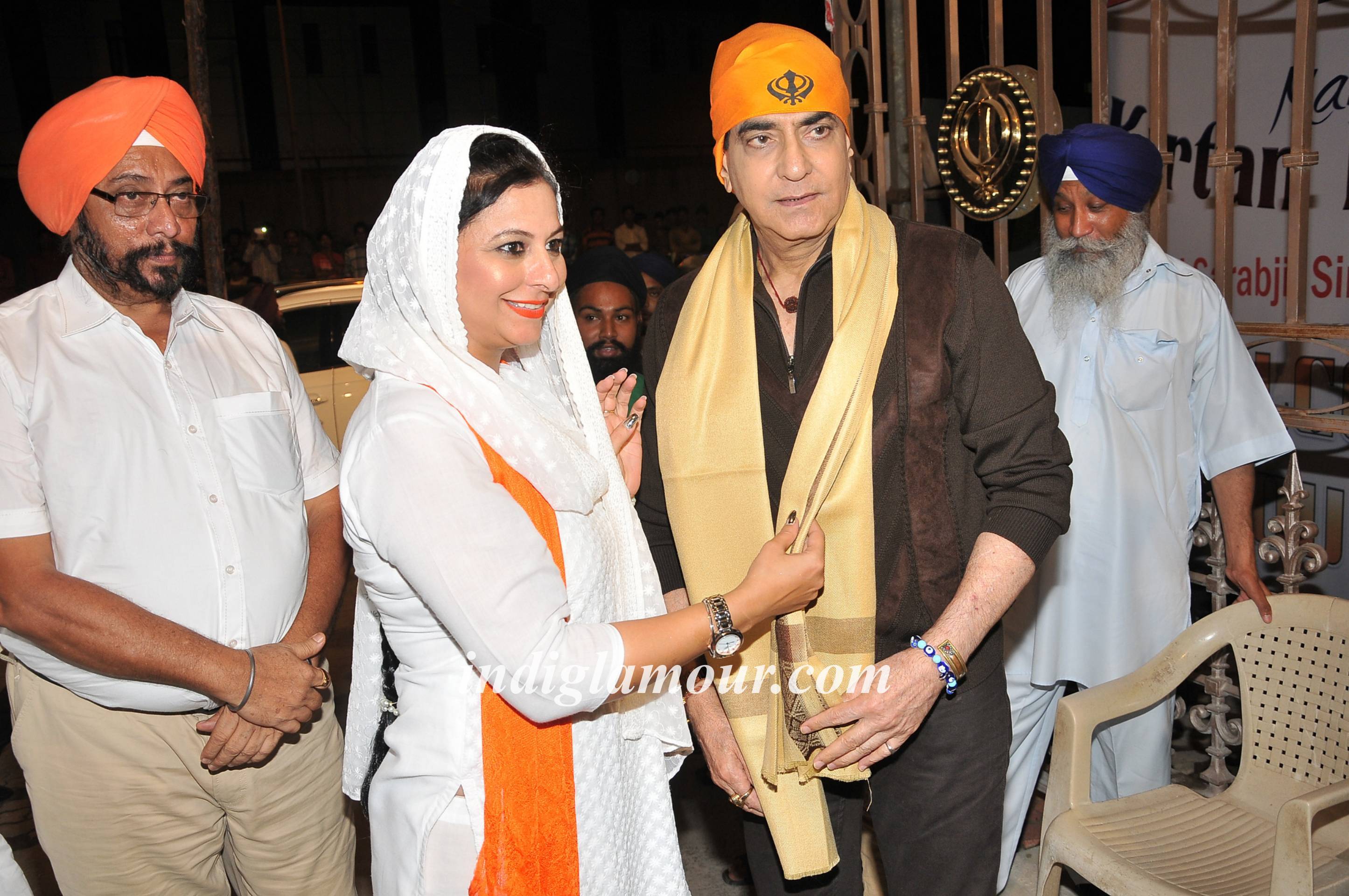 Prayers for the Success of the Film Singh Is Bling with the Team of the Film Event hd photo