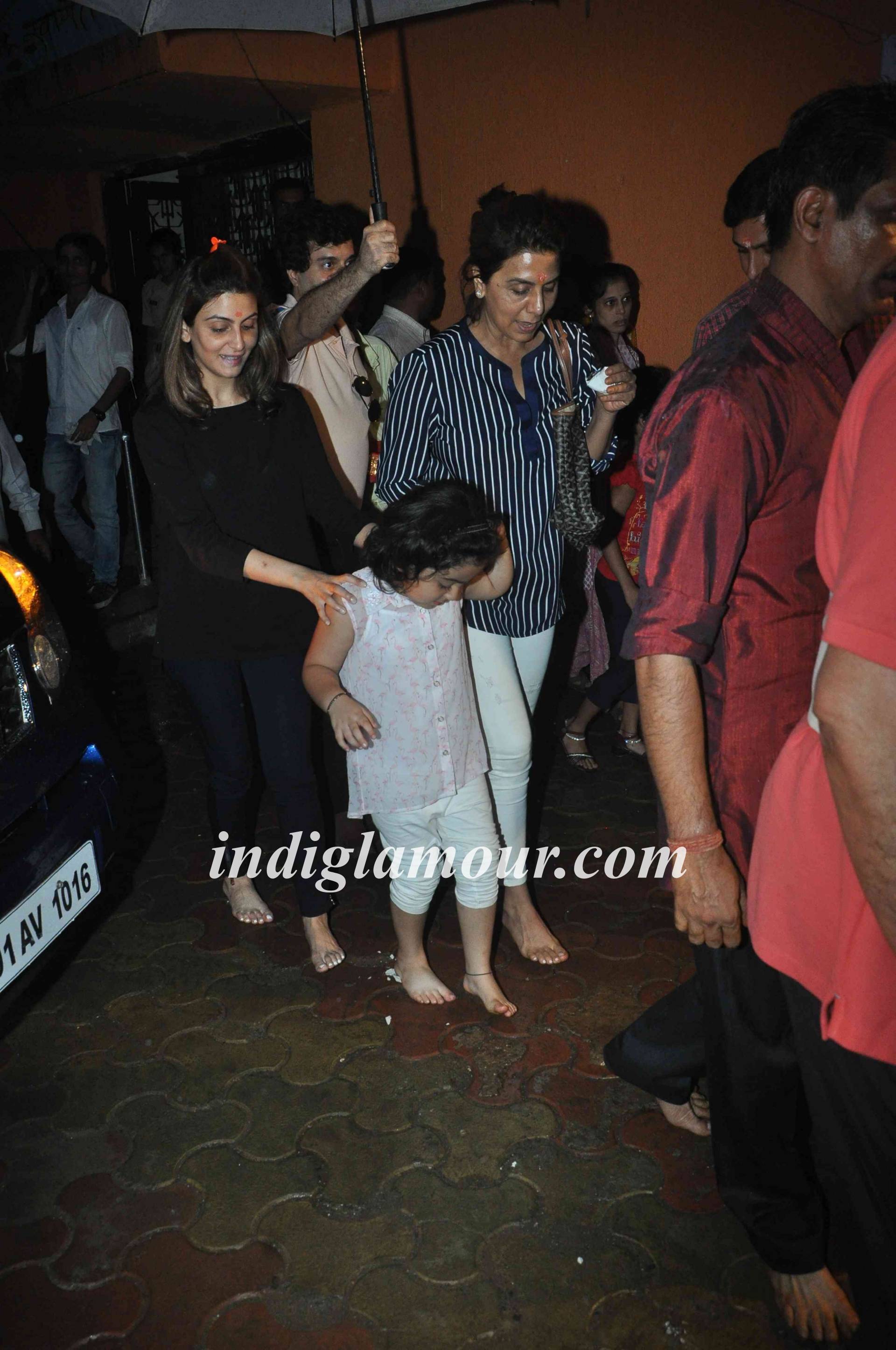 Rishi Kapoor Celebrates Ganpati Visarjan Event hd photo