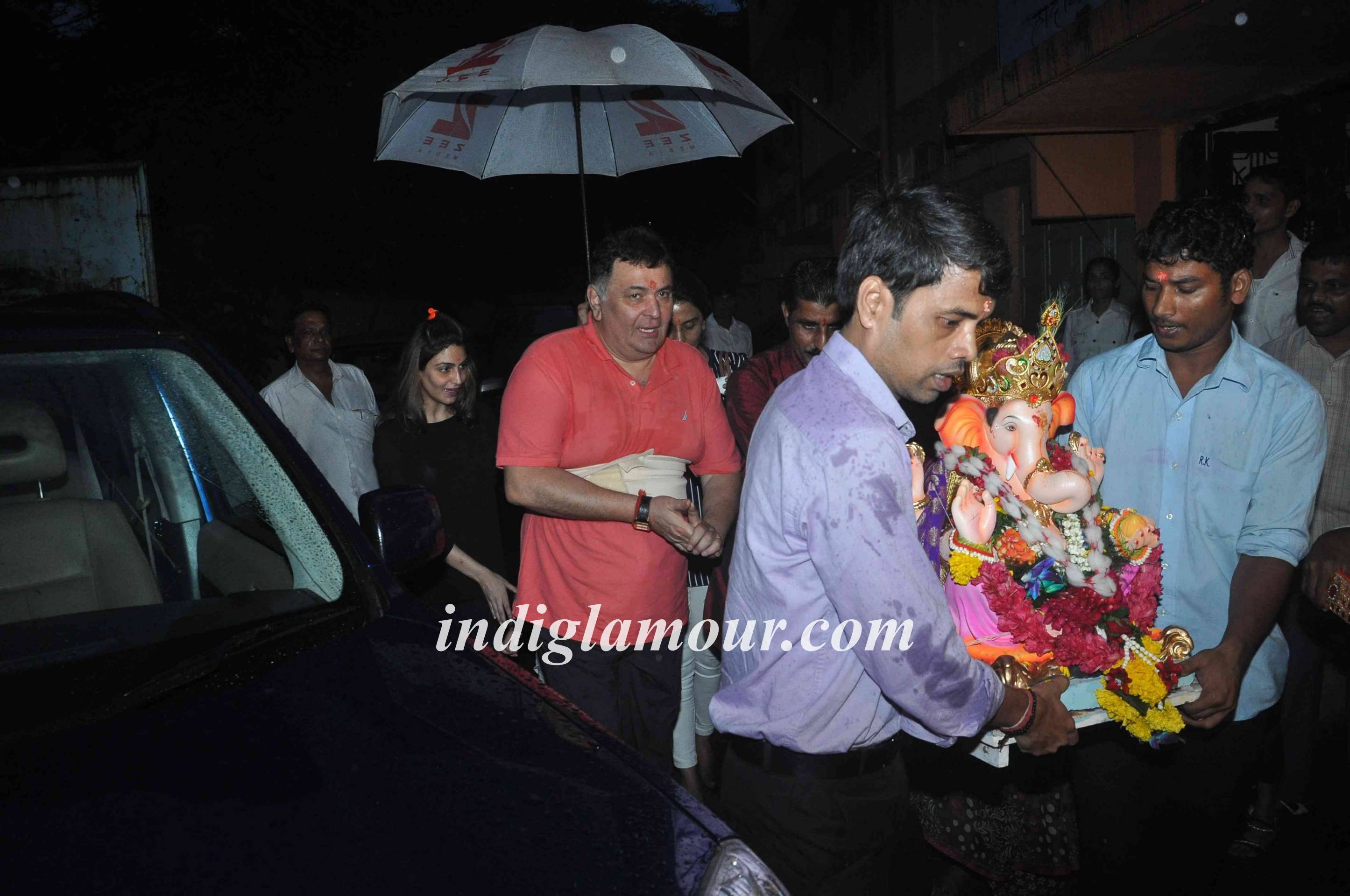 Rishi Kapoor Celebrates Ganpati Visarjan Event hd photo