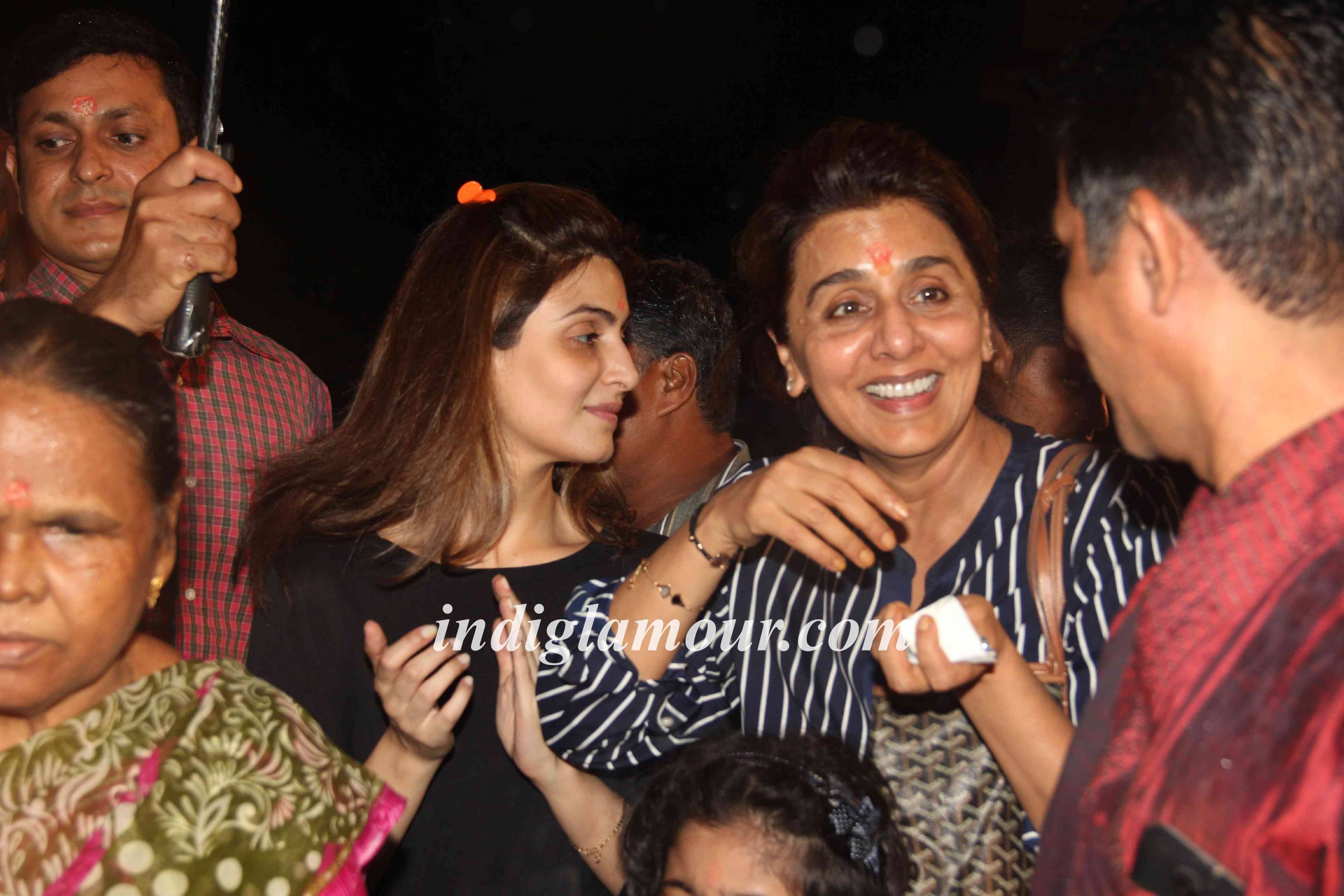 Rishi Kapoor Celebrates Ganpati Visarjan Event hd photo
