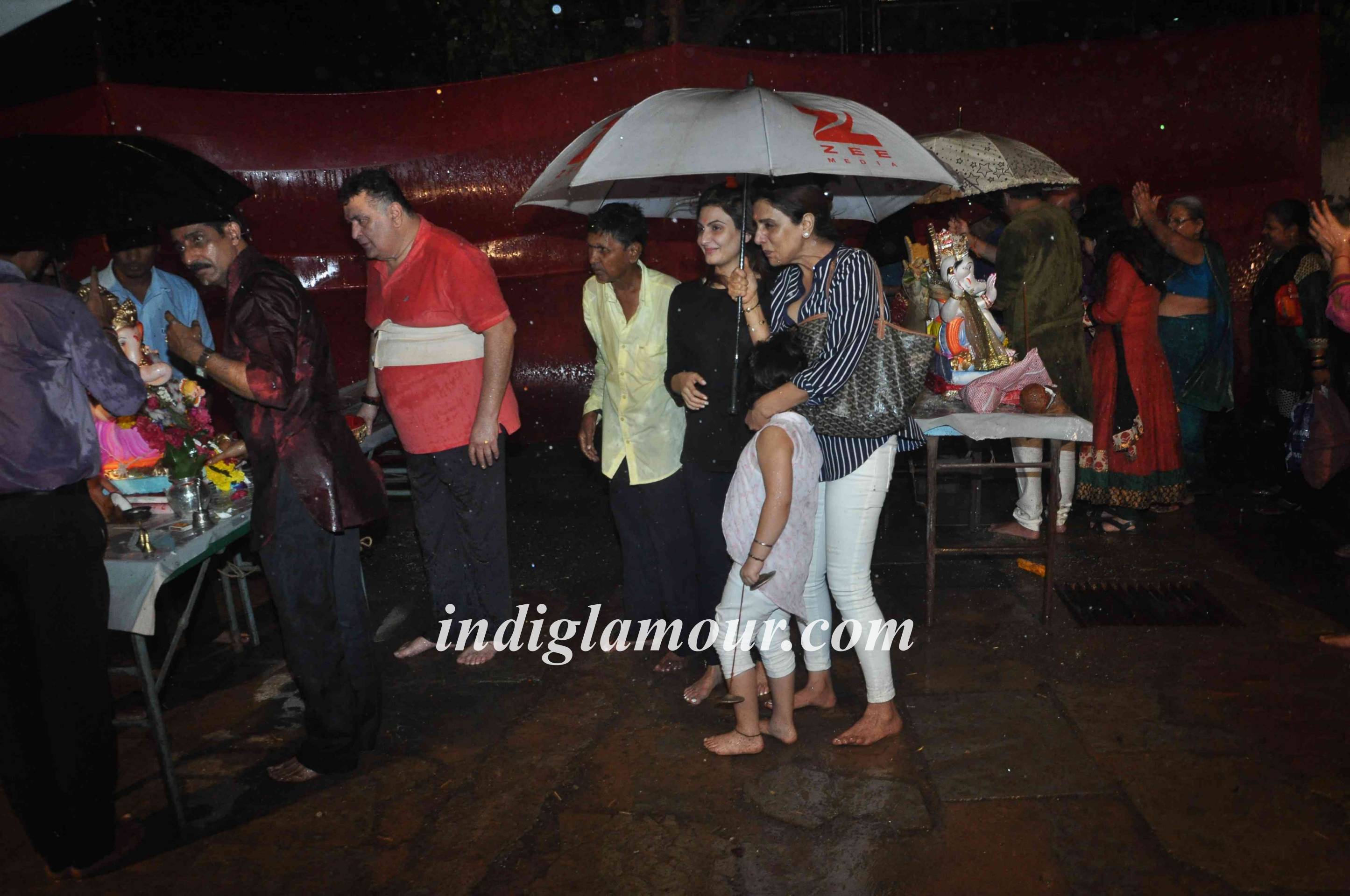 Rishi Kapoor Celebrates Ganpati Visarjan Event hd photo