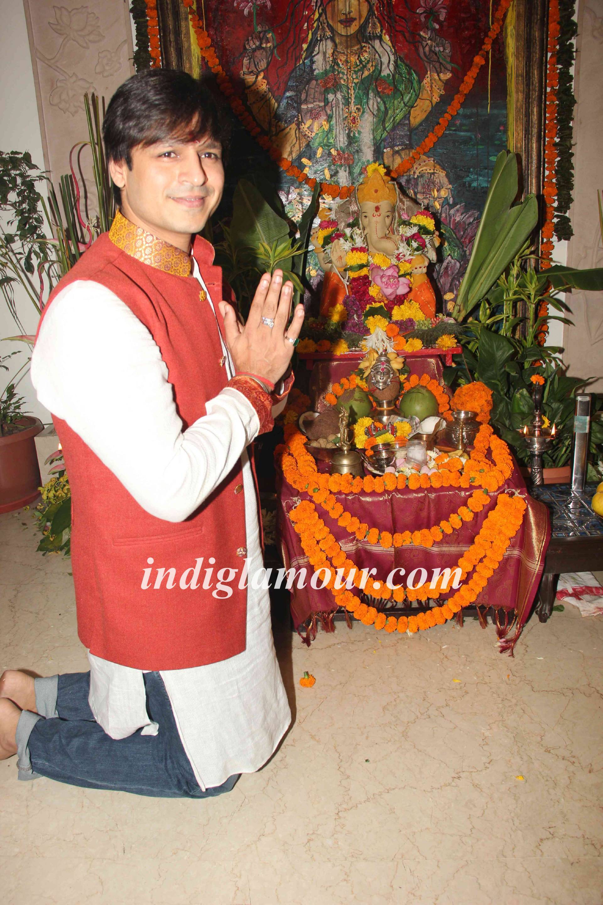 Vivek Oberoi Celebrates Ganpati Visarjan Event hd photo