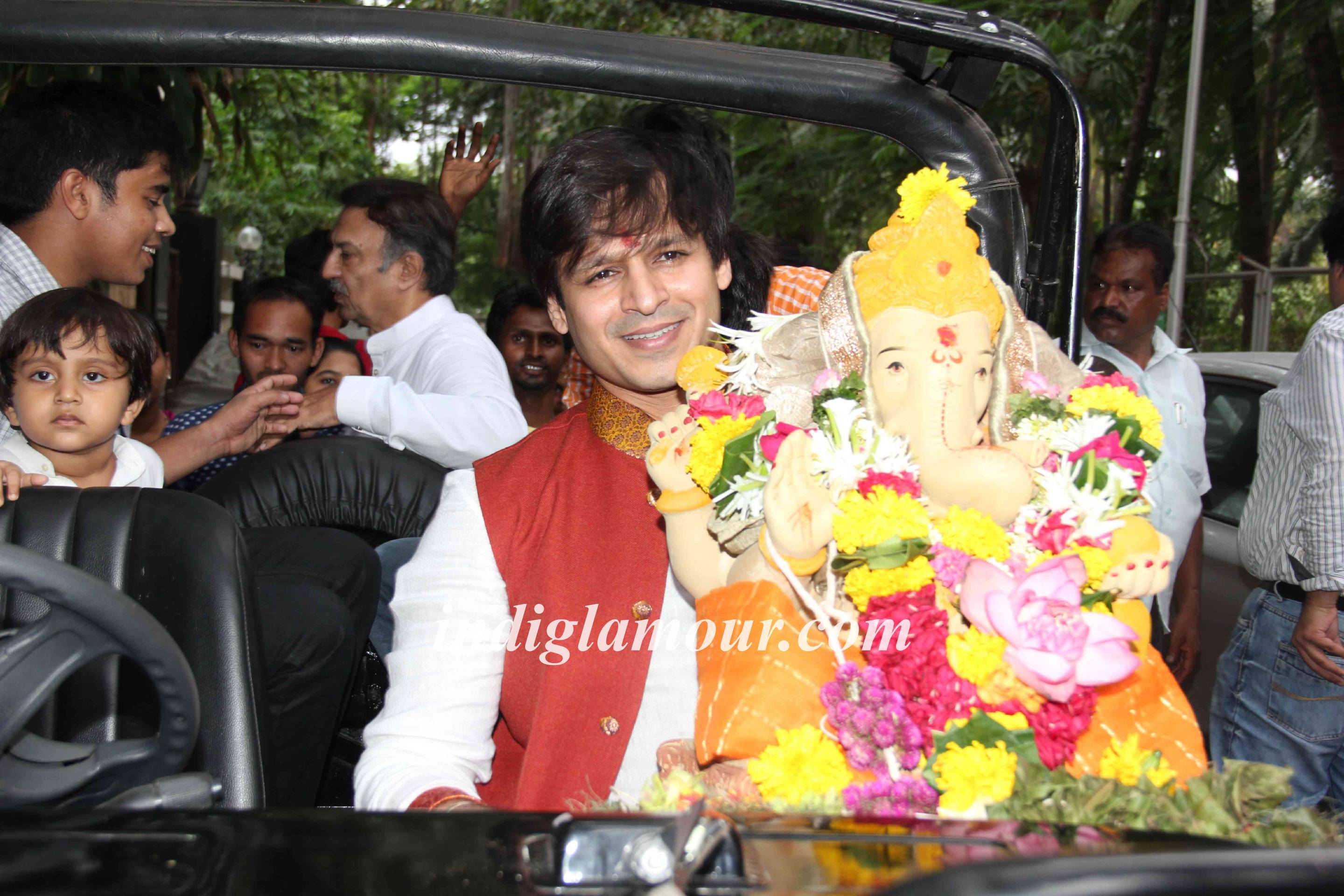 Vivek Oberoi Celebrates Ganpati Visarjan Event hd photo