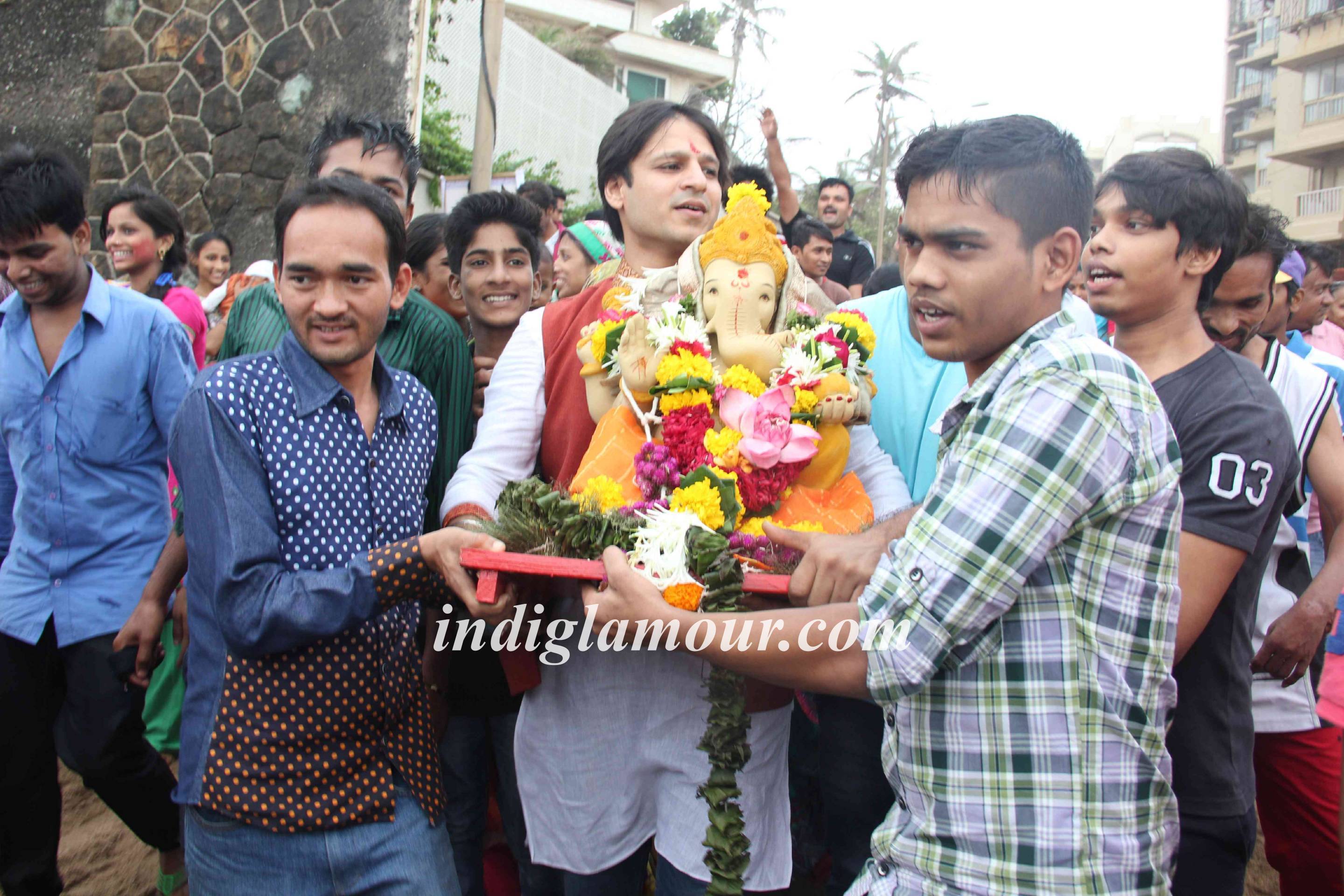 Vivek Oberoi Celebrates Ganpati Visarjan Event hd photo
