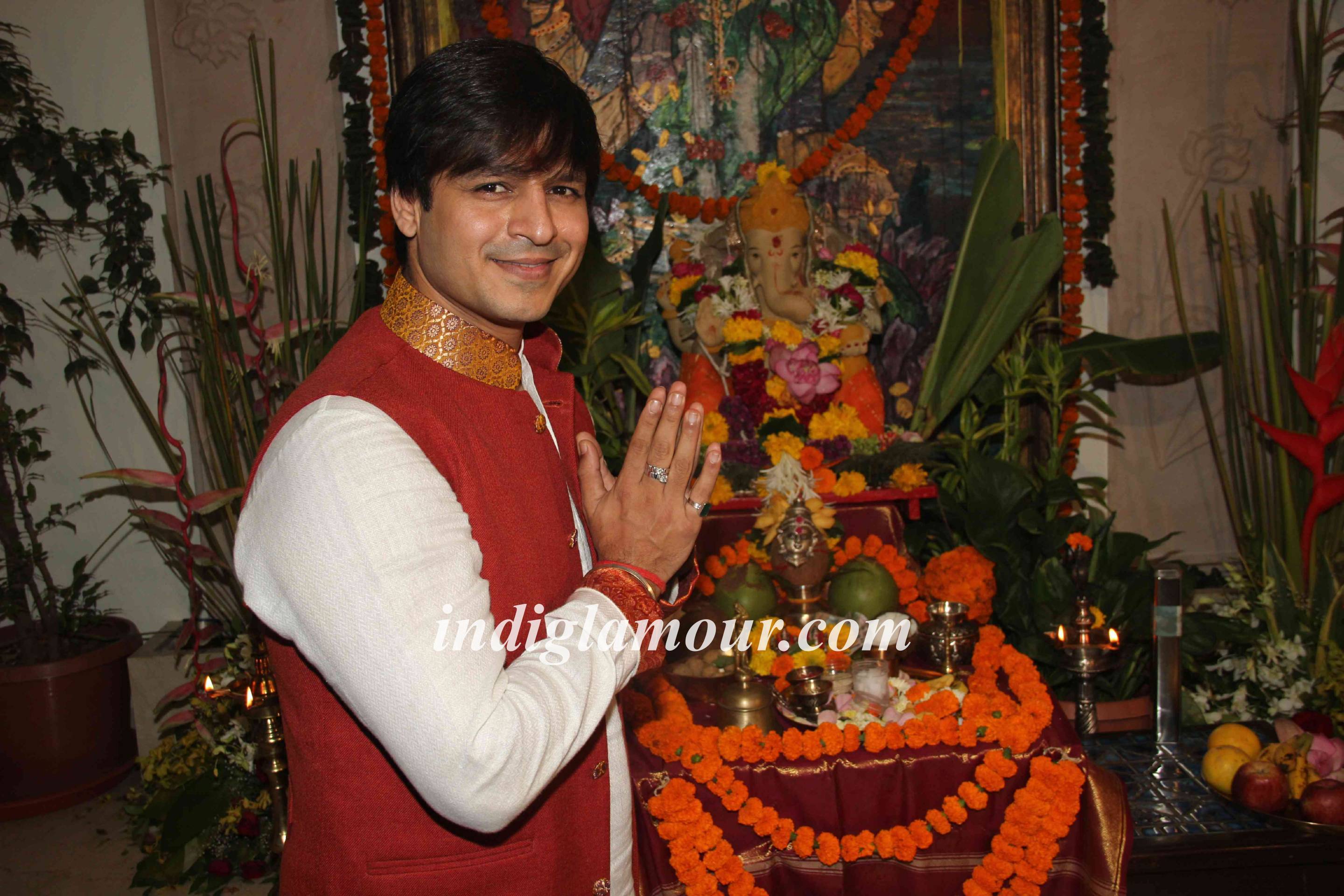 Vivek Oberoi Celebrates Ganpati Visarjan Event hd photo