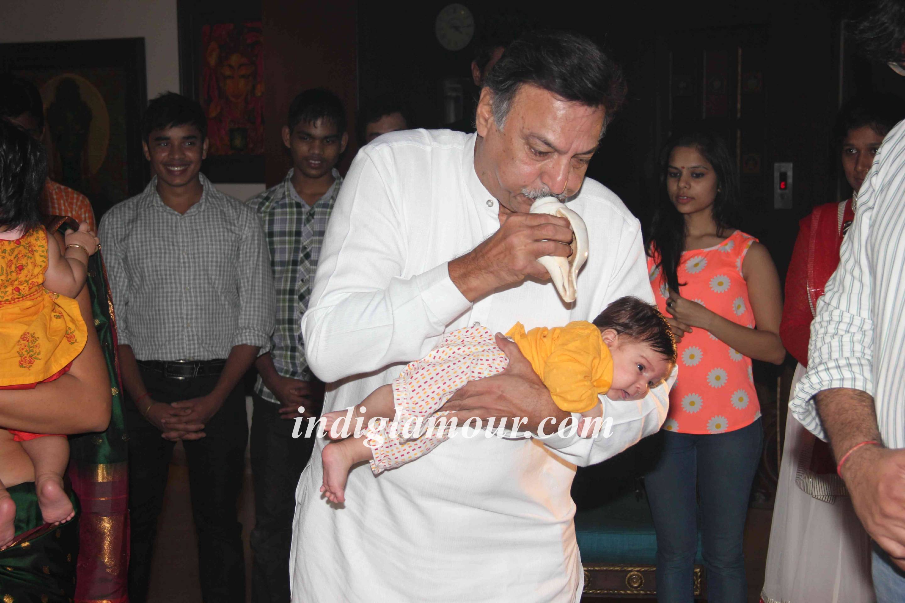 Vivek Oberoi Celebrates Ganpati Visarjan Event hd photo