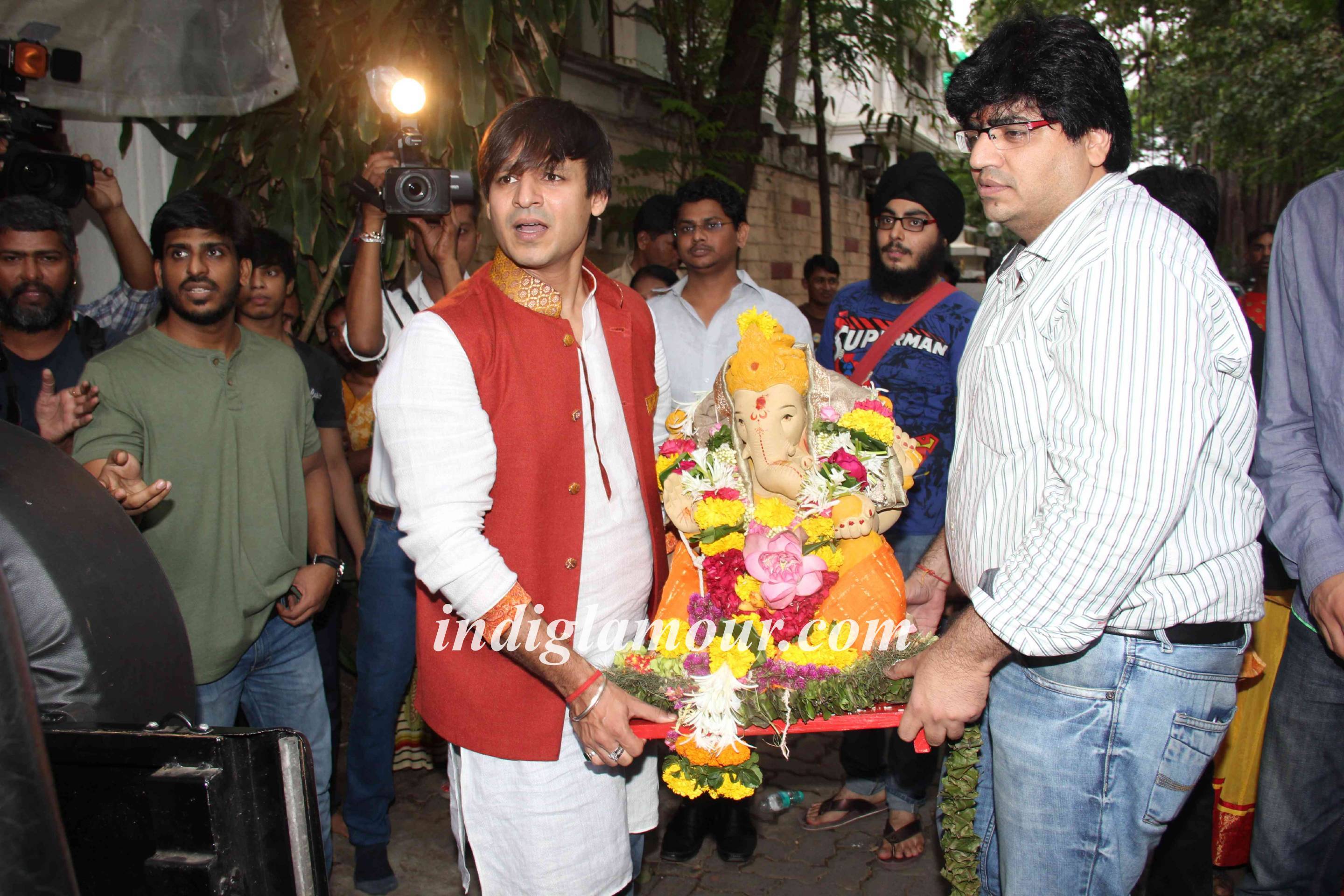 Vivek Oberoi Celebrates Ganpati Visarjan Event hd photo