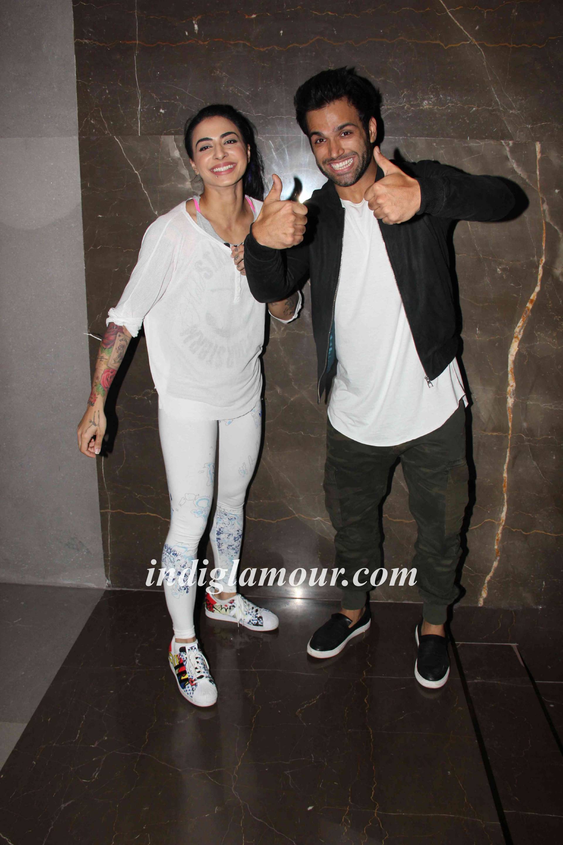 Screening of Movie The Intern a fun Cinemas Andheri Event hd photo