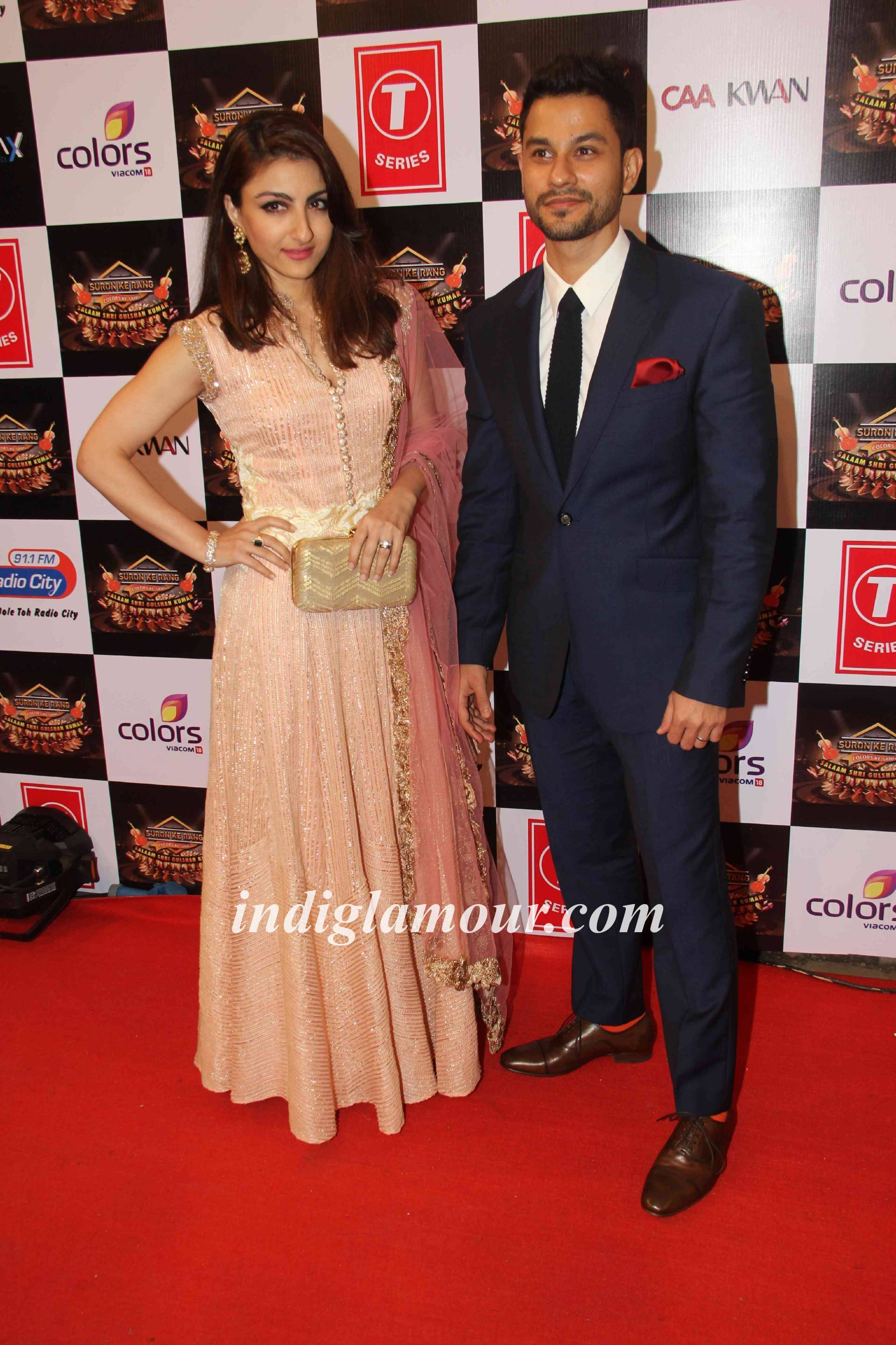 Suron Ke Rang Salaam Shri Gulshan Kumar Red Carpet Event Event hd photo