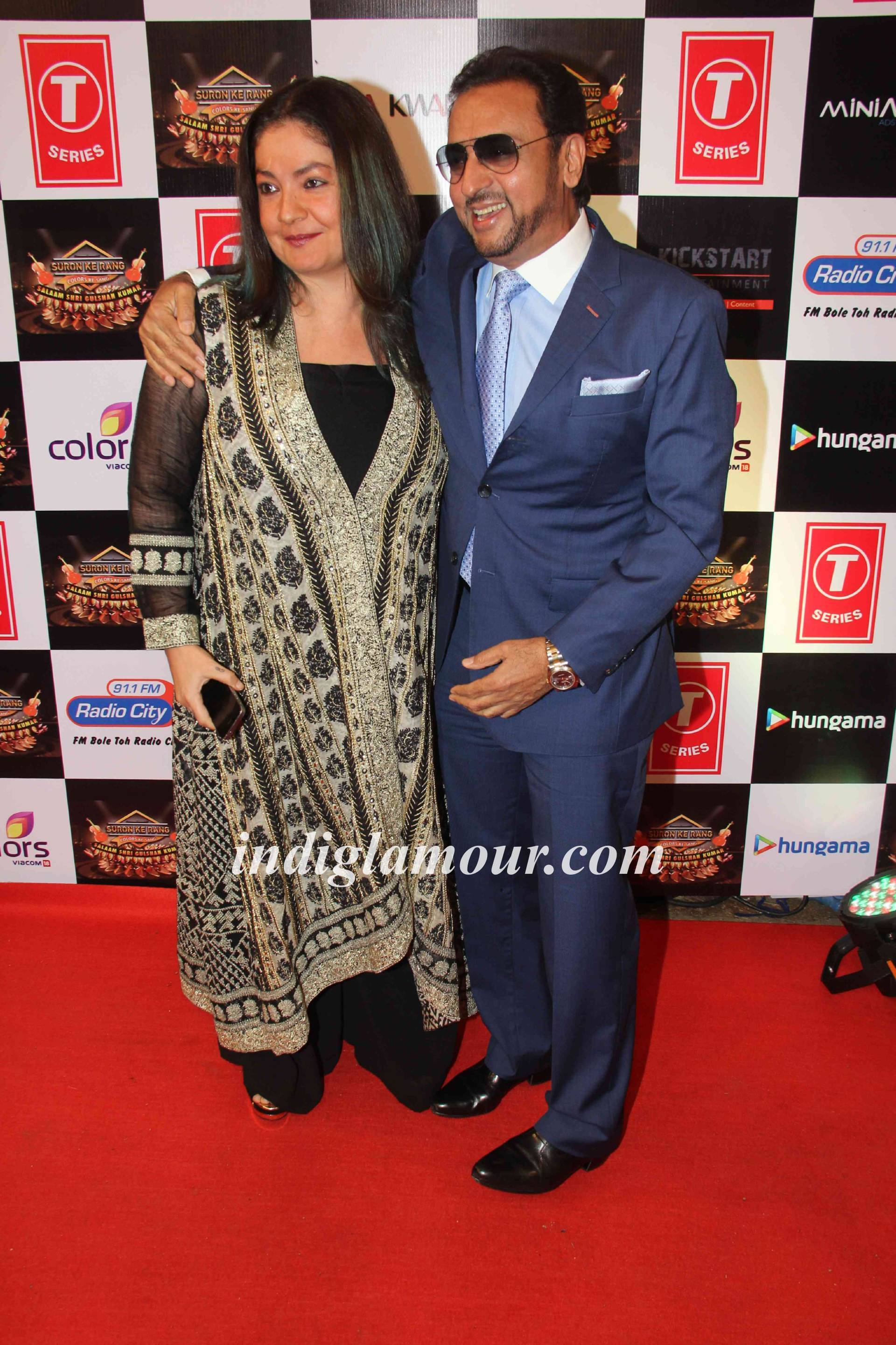 Suron Ke Rang Salaam Shri Gulshan Kumar Red Carpet Event Event hd photo