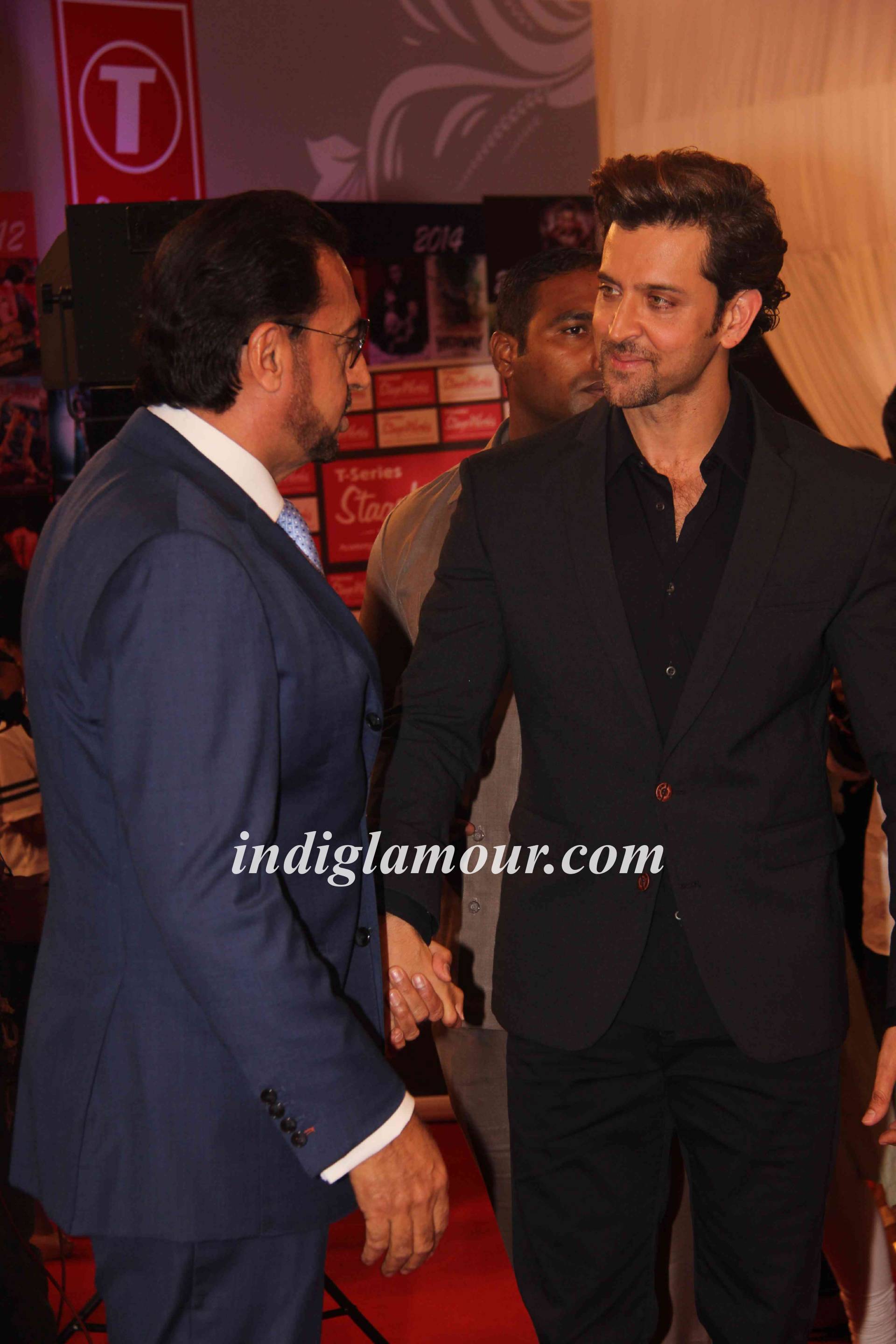 Suron Ke Rang Salaam Shri Gulshan Kumar Red Carpet Event Event hd photo
