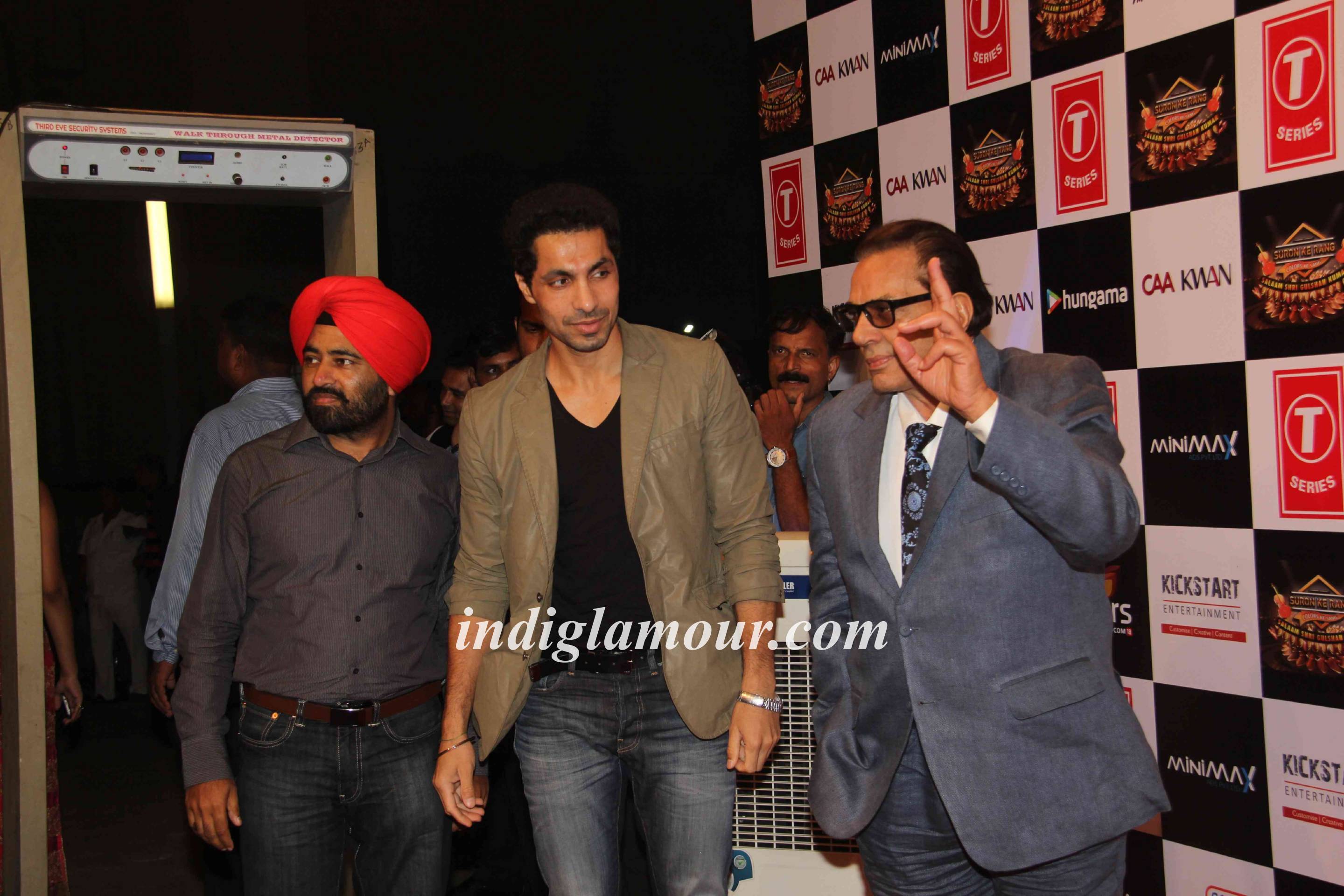 Suron Ke Rang Salaam Shri Gulshan Kumar Red Carpet Event Event hd photo